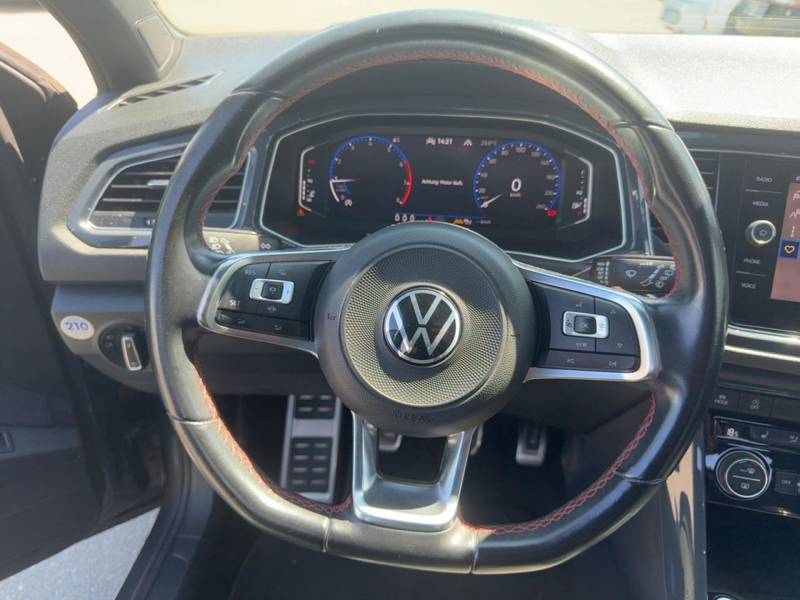 Volkswagen T-Roc Sport 1.5 TSI — photo 12
