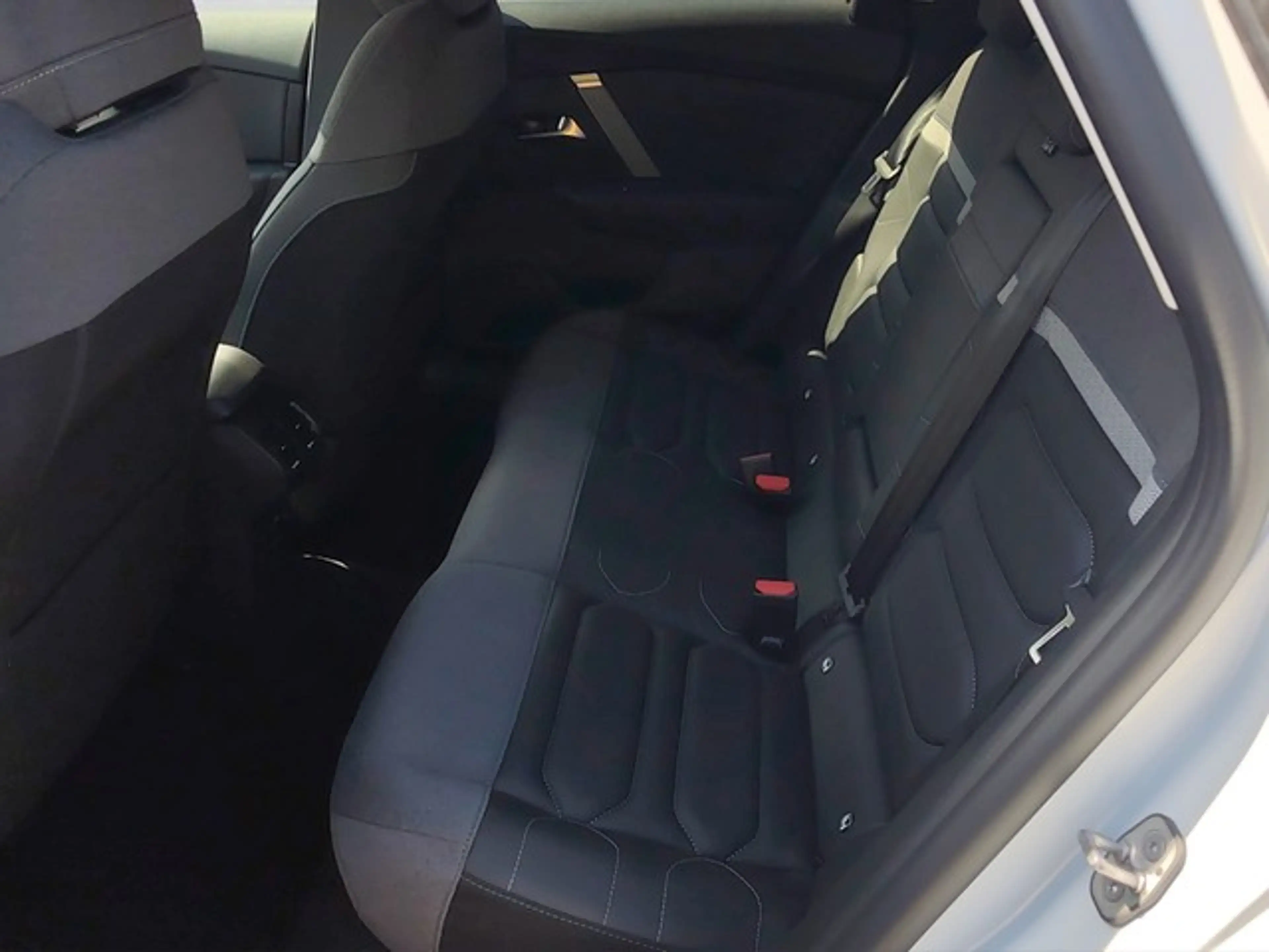 Citroen C4 Lim. Max EAT8 ALLWETTER NAVI PDC KAMERA SHZ Max — photo 15