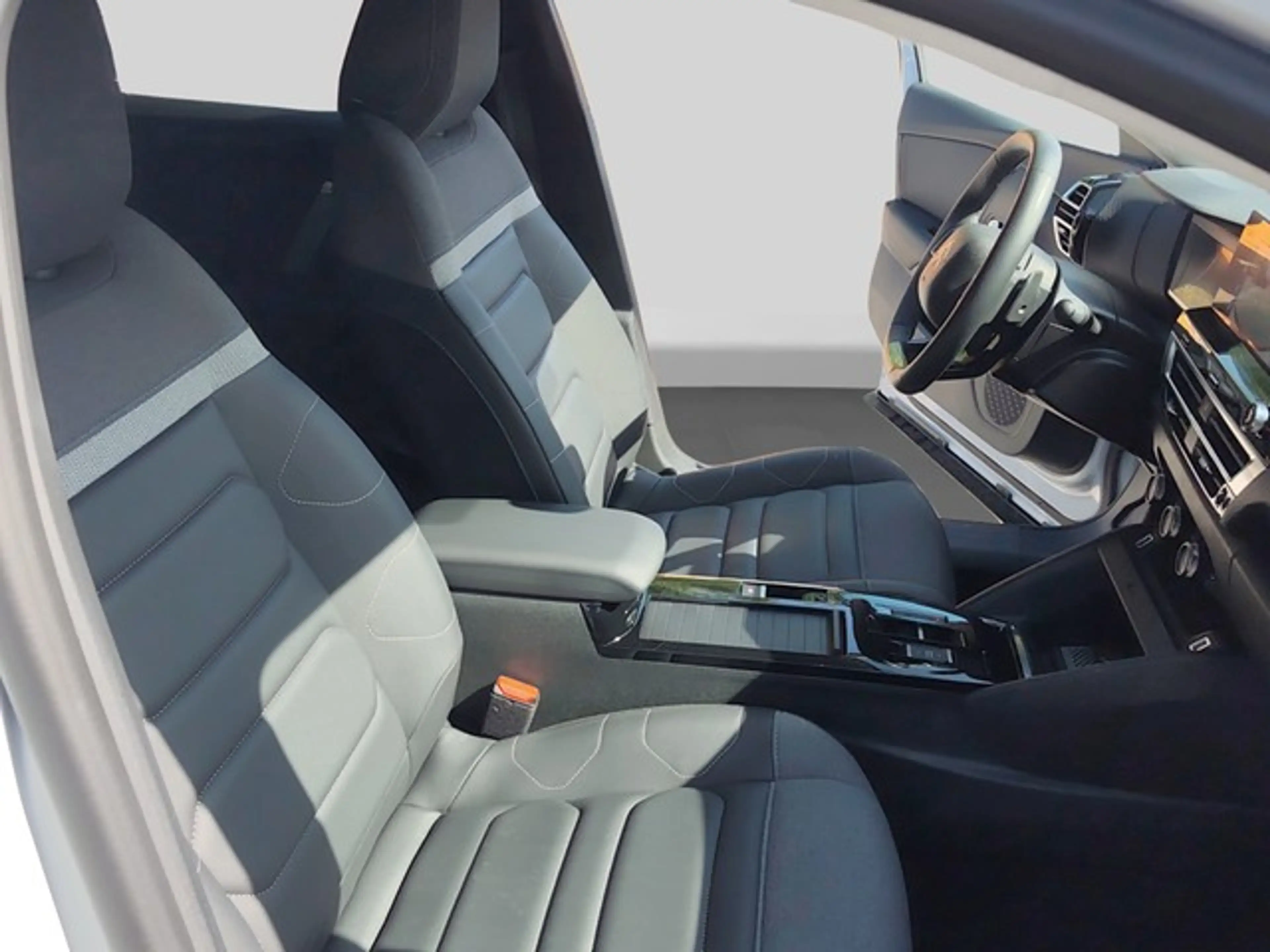 Citroen C4 Lim. Max EAT8 ALLWETTER NAVI PDC KAMERA SHZ Max — photo 9