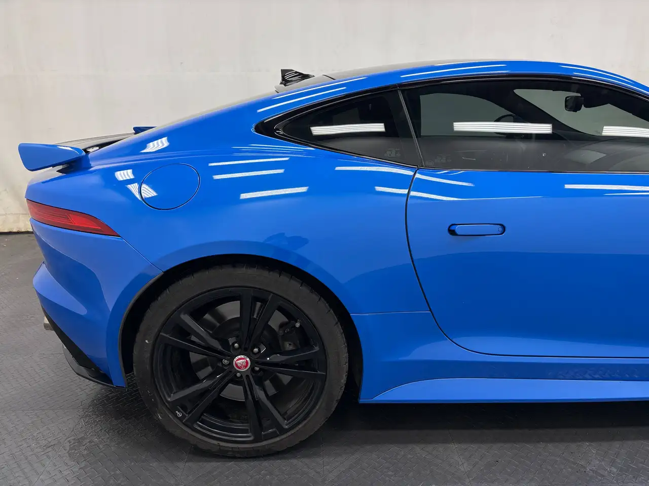 Jaguar F-Type снимка Jaguar F-Type