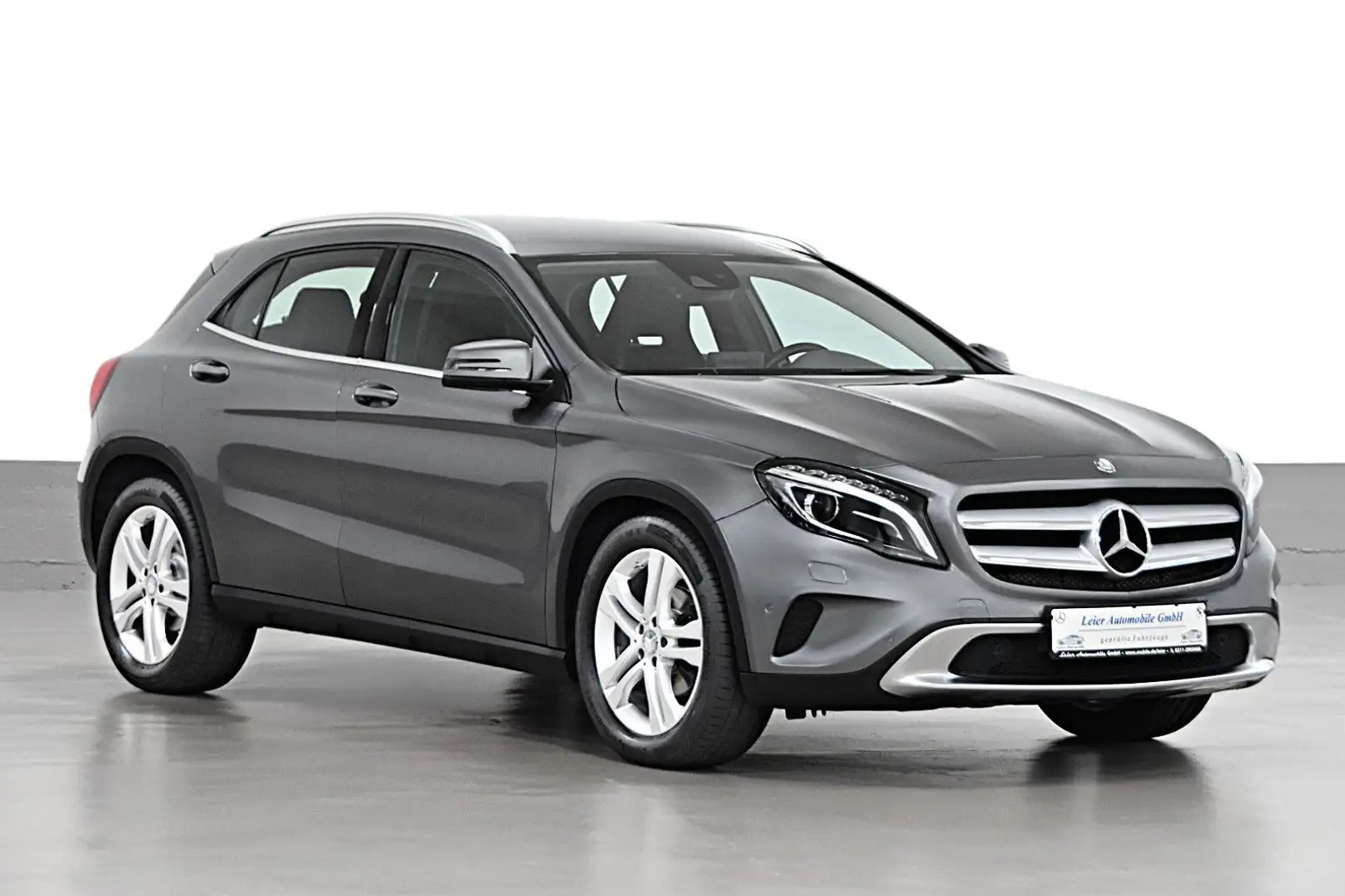 Mercedes-Benz GLA 180 7G-DCT URBAN*FINANZIERUNG MÖGLICH* Gris - 1