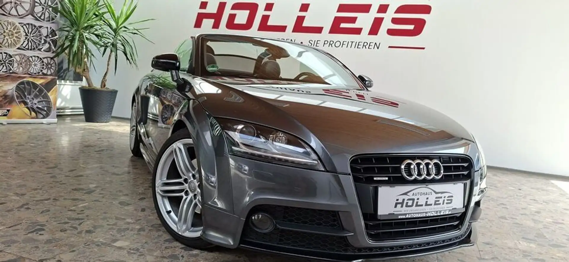 Audi TT Roadster 2,0 TDI quattro s-line Competition Grau - 1