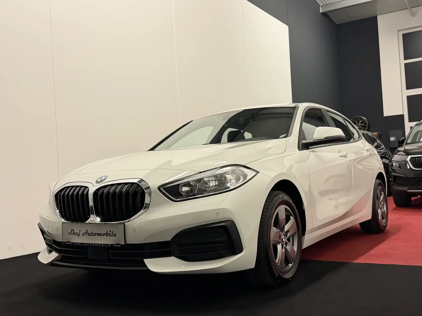 BMW 118 118 d Advantage*Virtual*150 PS* Weiß - 1