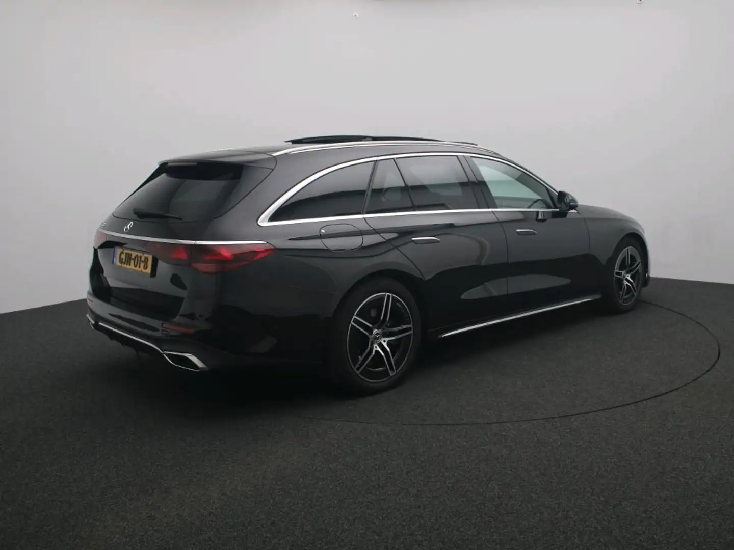 Mercedes-Benz E 300 Estate e AMG Line / Panoramadak/ Leder/ SUPERSCREE Noir - 2