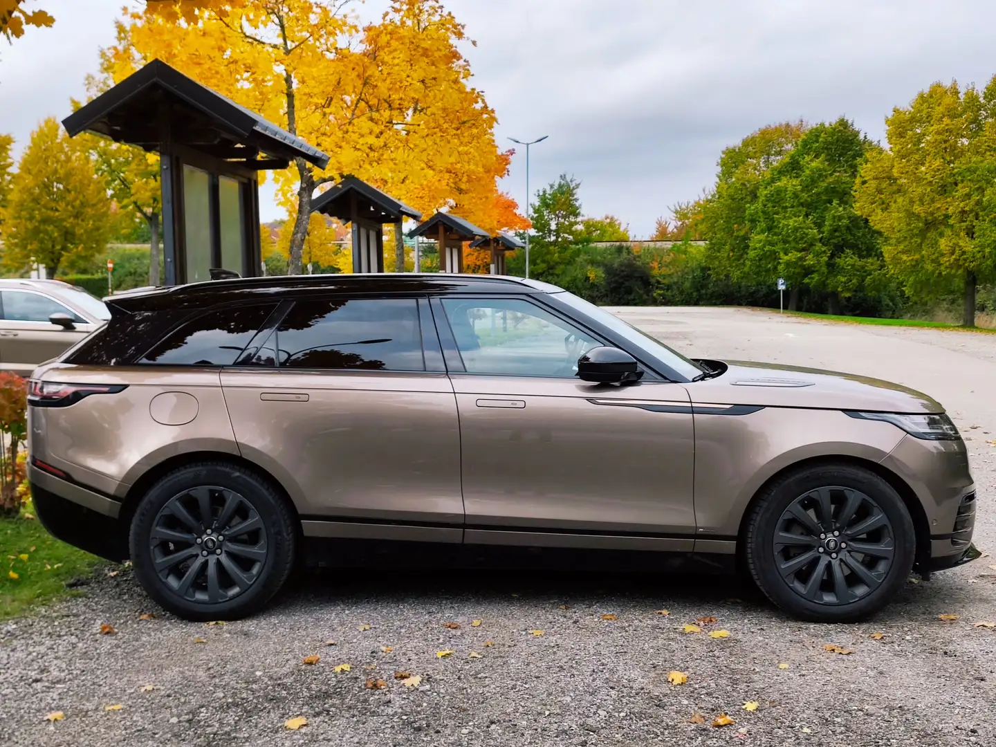 Land Rover Range Rover Velar R-Dynamic SE Bronze - 1