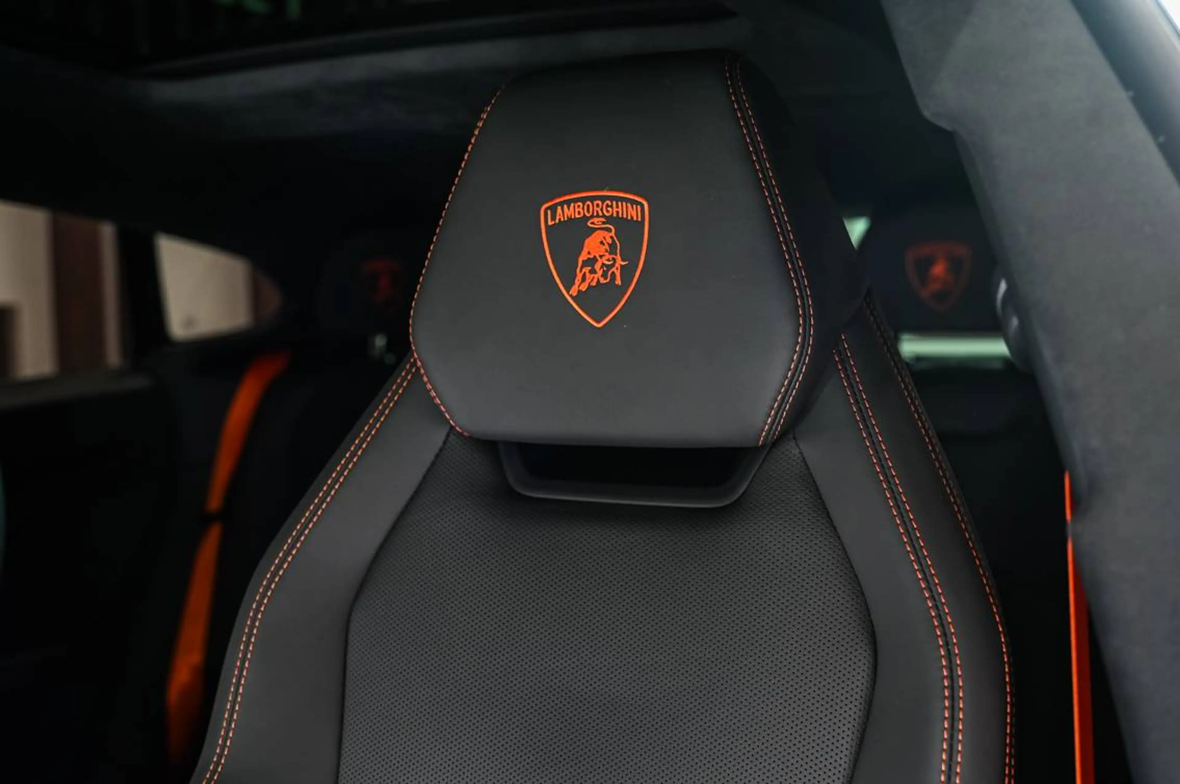 Lamborghini Urus Urus SE PHEV 4.0 BiTurbo V8 — photo 12