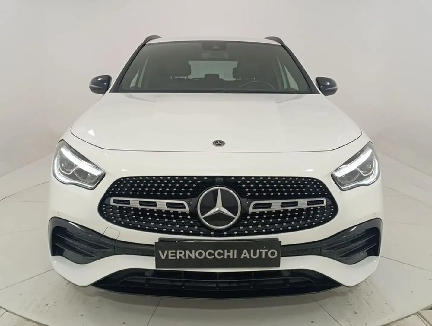 Mercedes-Benz GLA 180 180 d Automatic Premium AMG Bianco - 2