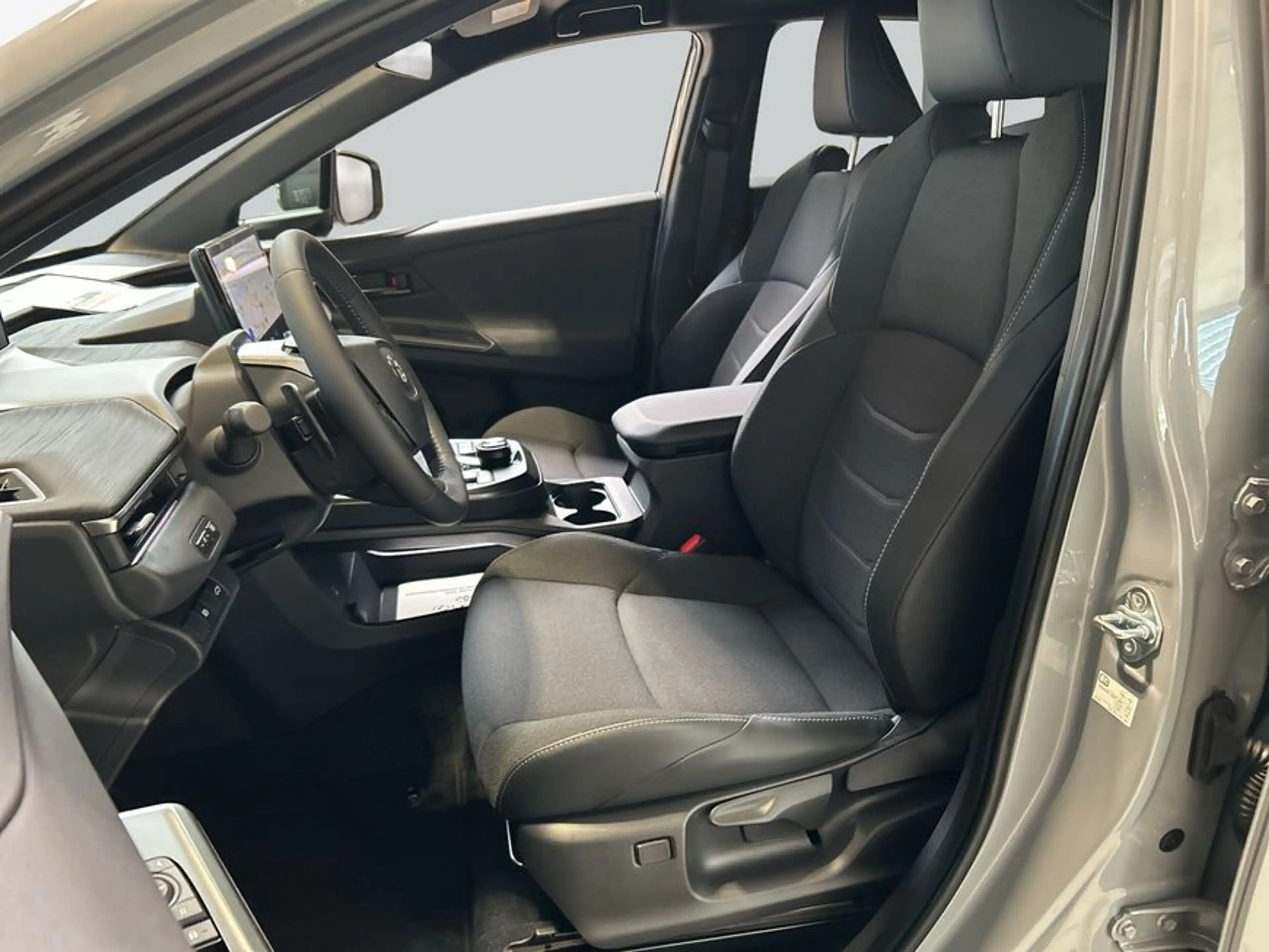 Toyota C-HR+ + 77kWh Teamplayer 224PS — photo 11