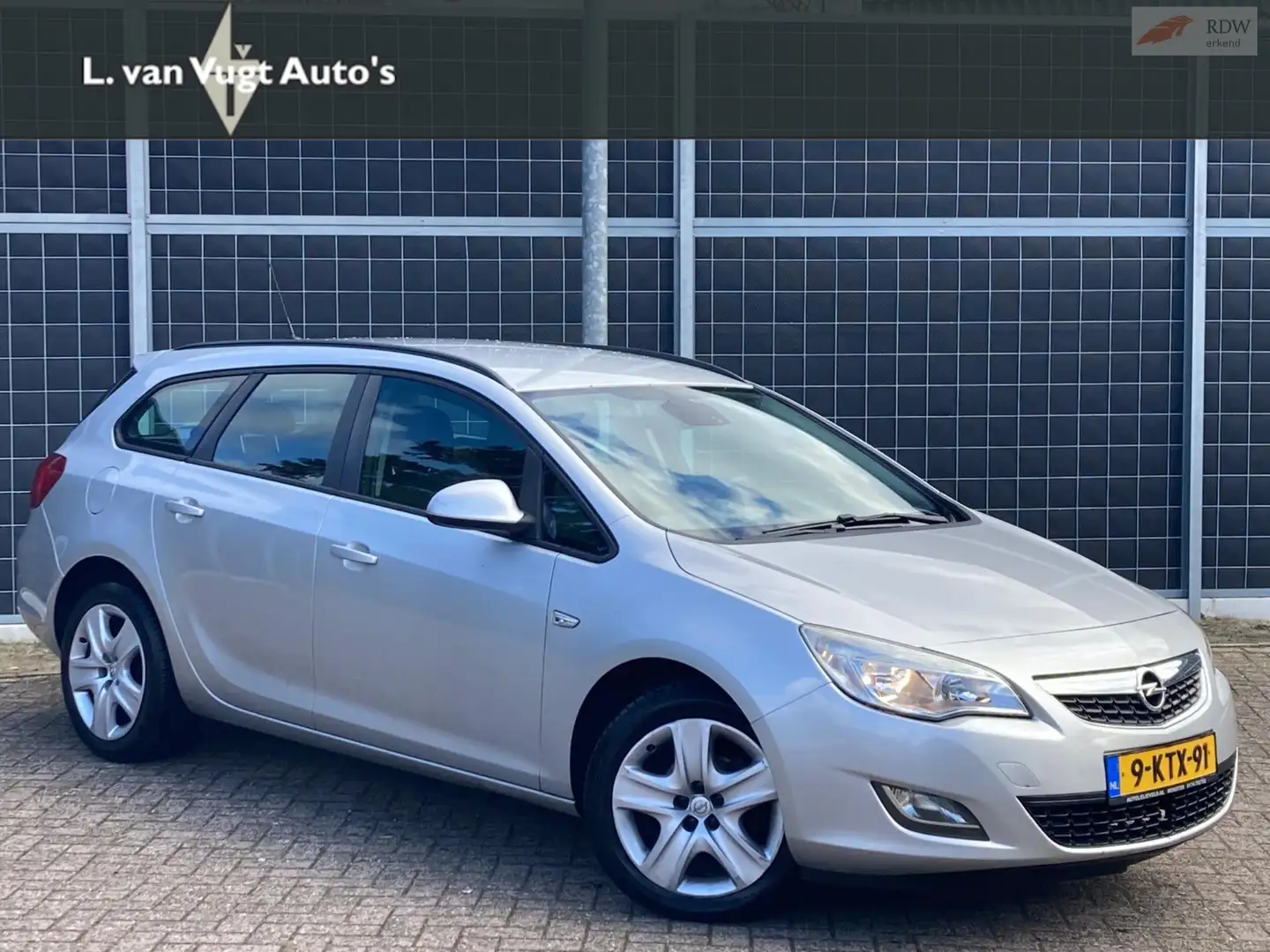 Opel Astra Sports Tourer 1.4 Edition nieuwe APK Grijs - 1