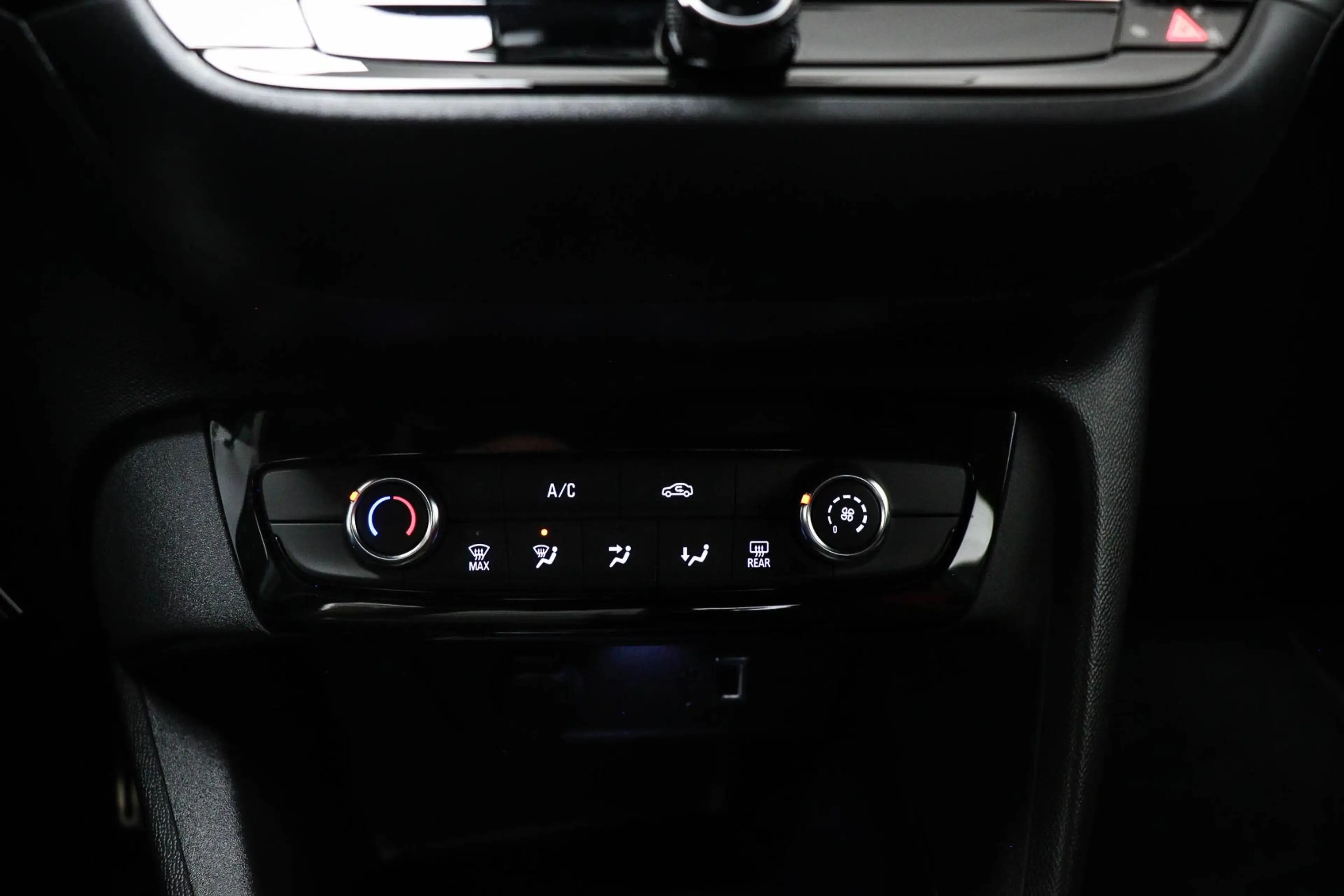 Opel Corsa 1.2 GS Line | PARKEER PACK | DAB | APPLE | CAMERA — photo 36