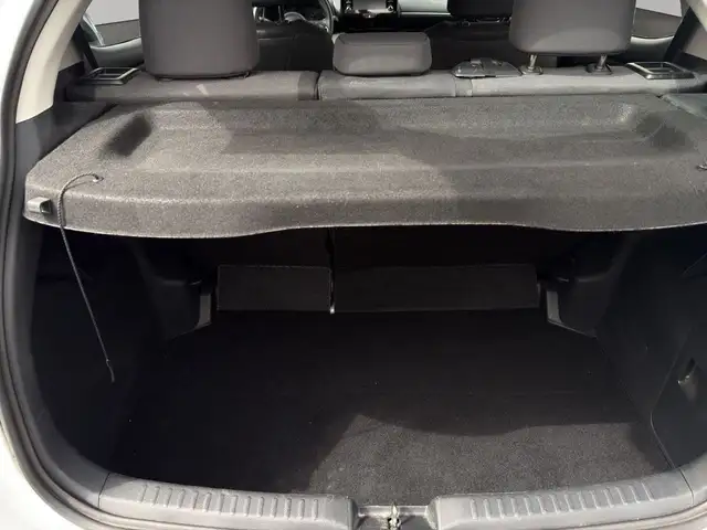Toyota Yaris view 14