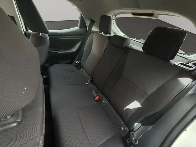 Toyota Yaris view 13