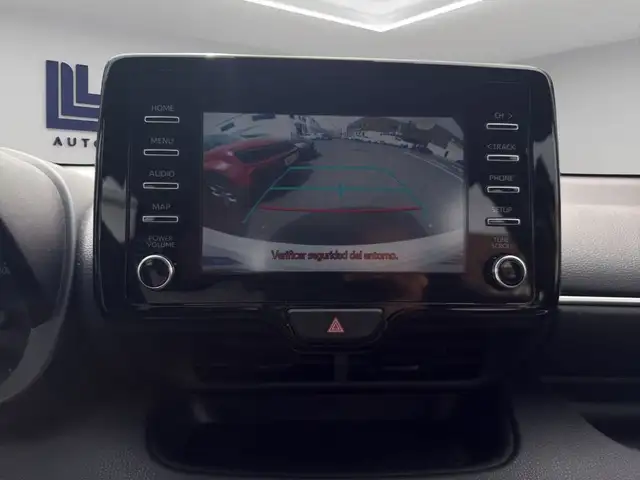 Toyota Yaris view 10