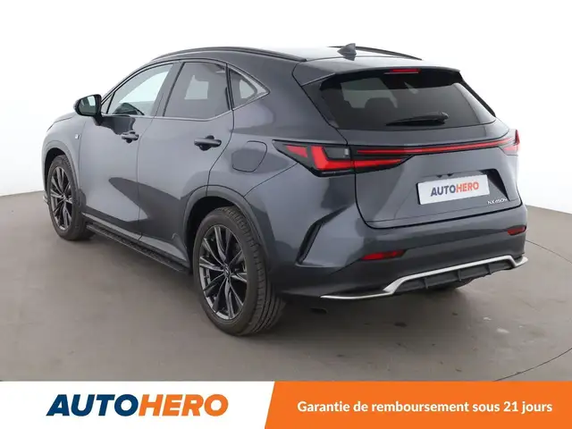 Lexus NX view 4