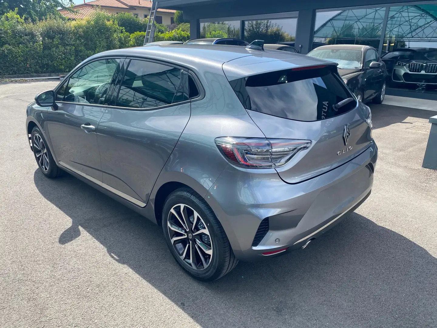 Renault Clio 1.0 ECO-G 100 CV TECHNO KM 0 *OK NEOPATENTATI* Gris - 2