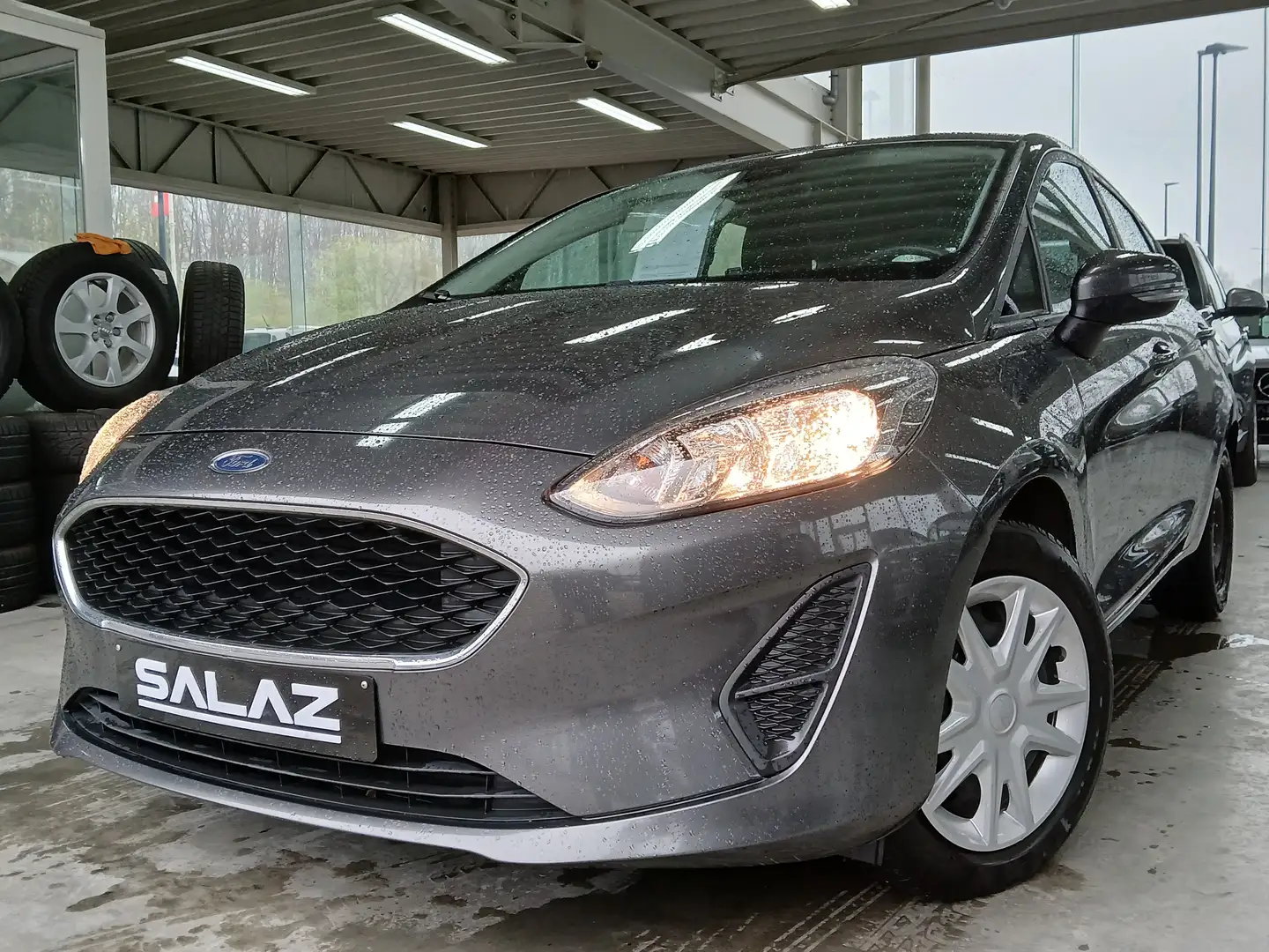 Ford Fiesta 1.5 TDCi Trend/CLIMATISATION/USB/LIGNE BLANCHE Gris - 2