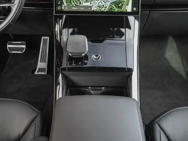 Land Rover Range Rover Sport view 14