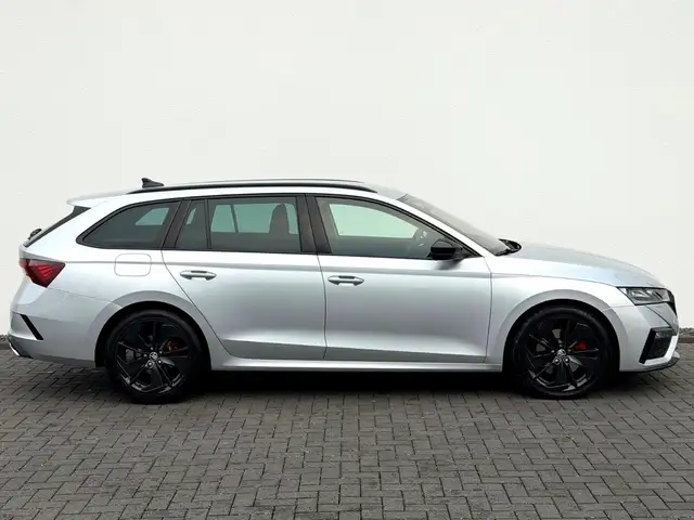 Skoda Octavia view 4