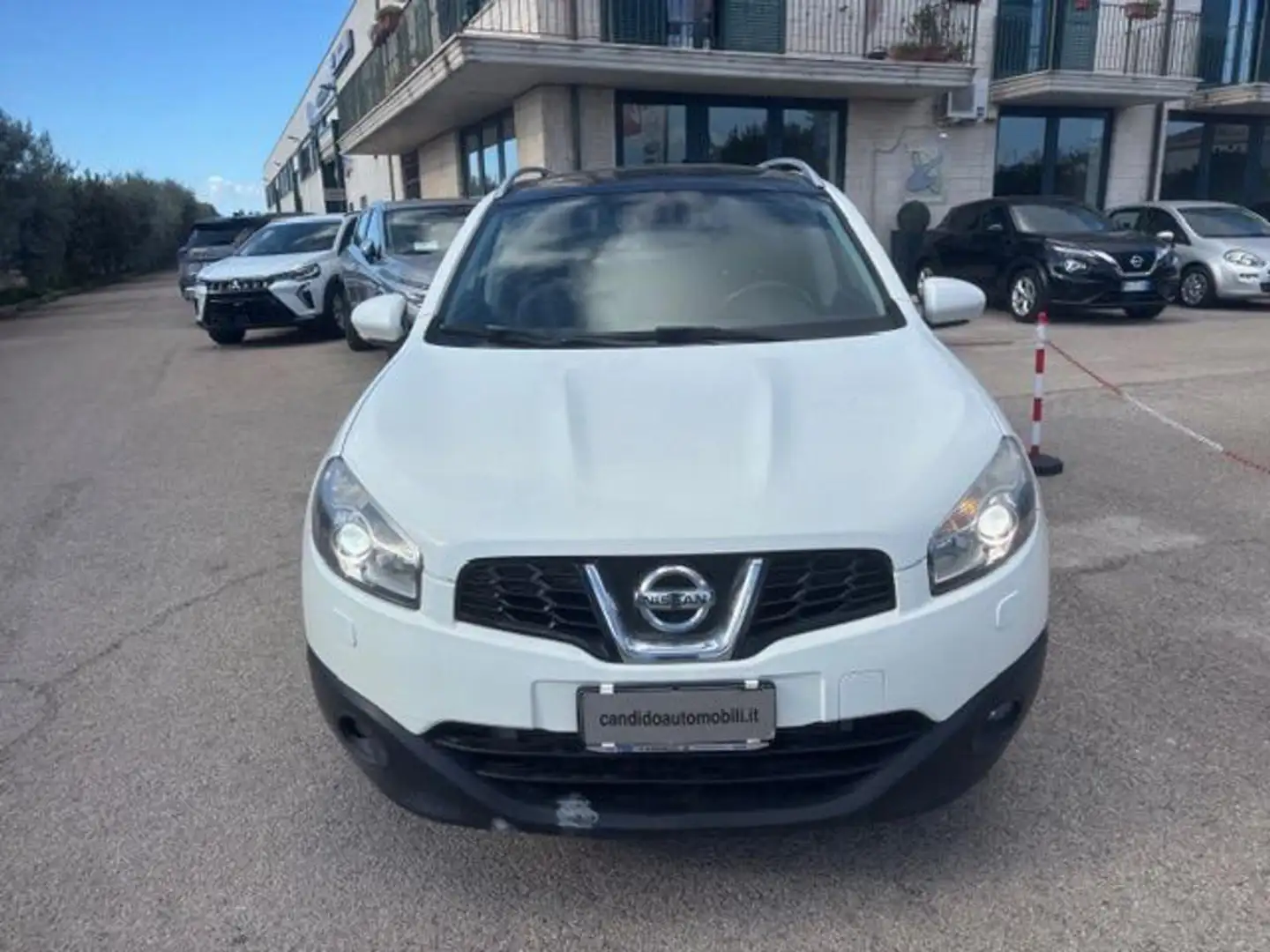 Nissan Qashqai+2 2.0 dCi DPF 4WD aut. Tekna Bianco - 2