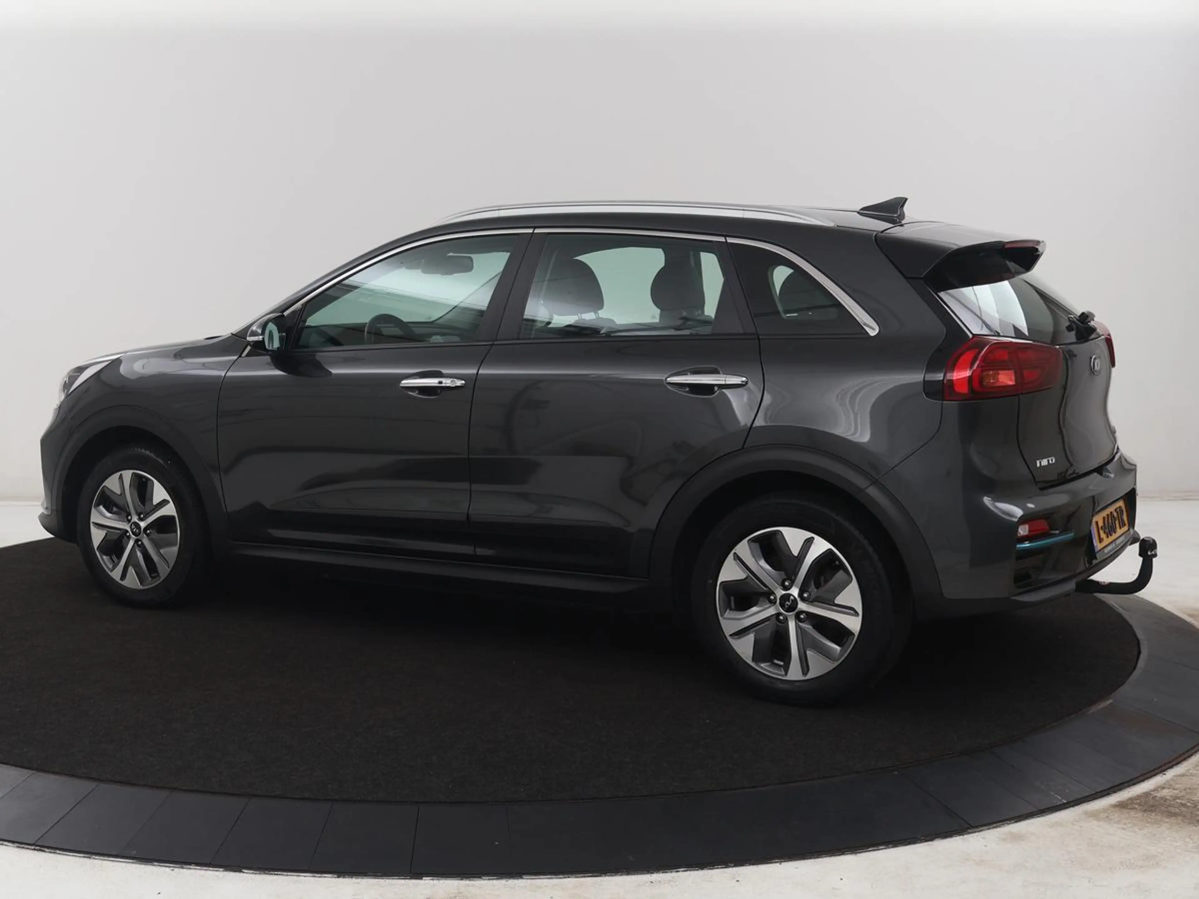Kia e-Niro ComfortLine 64 kWh | SOH 93,9% | Half leder | Adap — photo 2