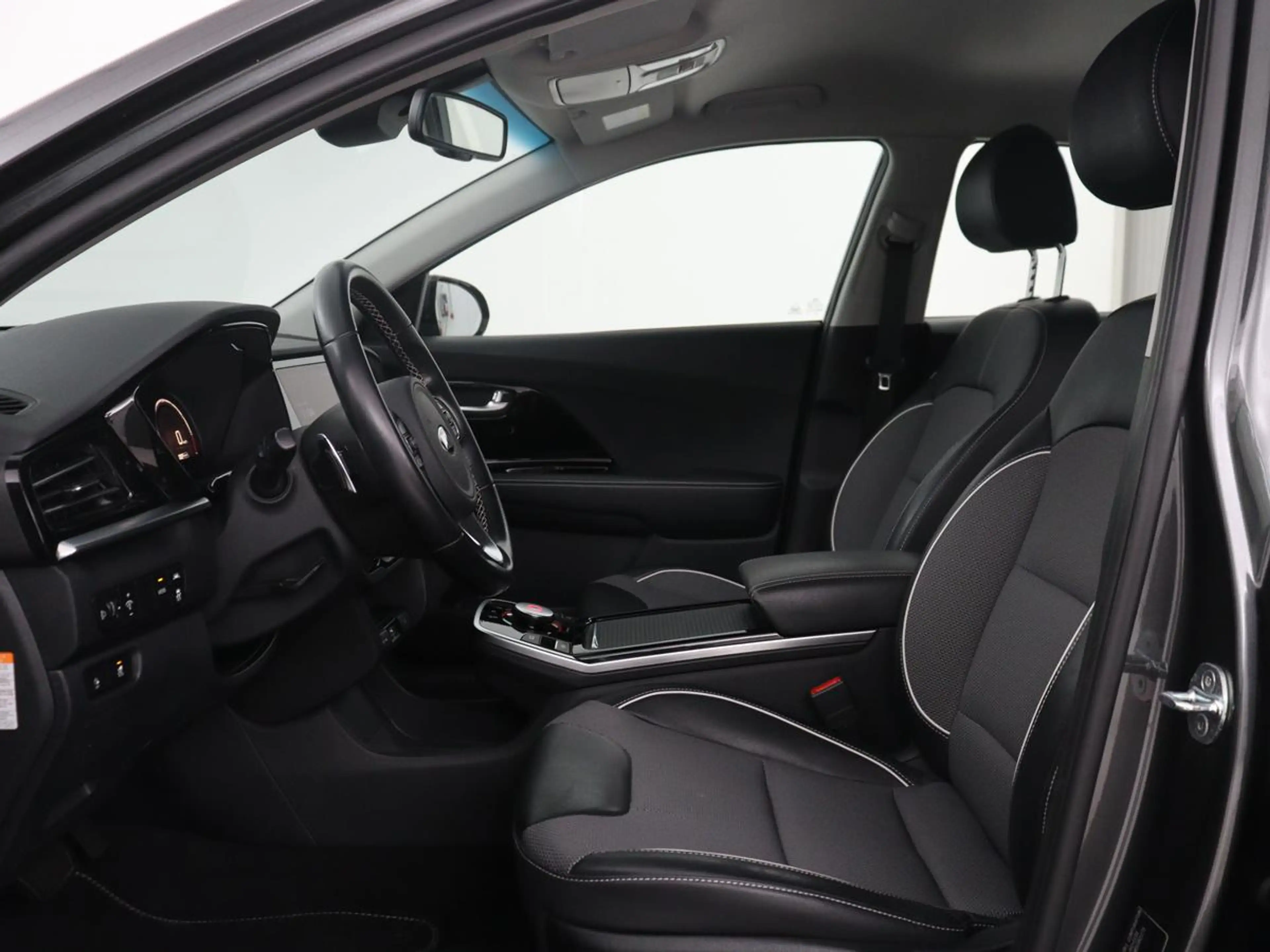 Kia e-Niro ComfortLine 64 kWh | SOH 93,9% | Half leder | Adap — photo 4