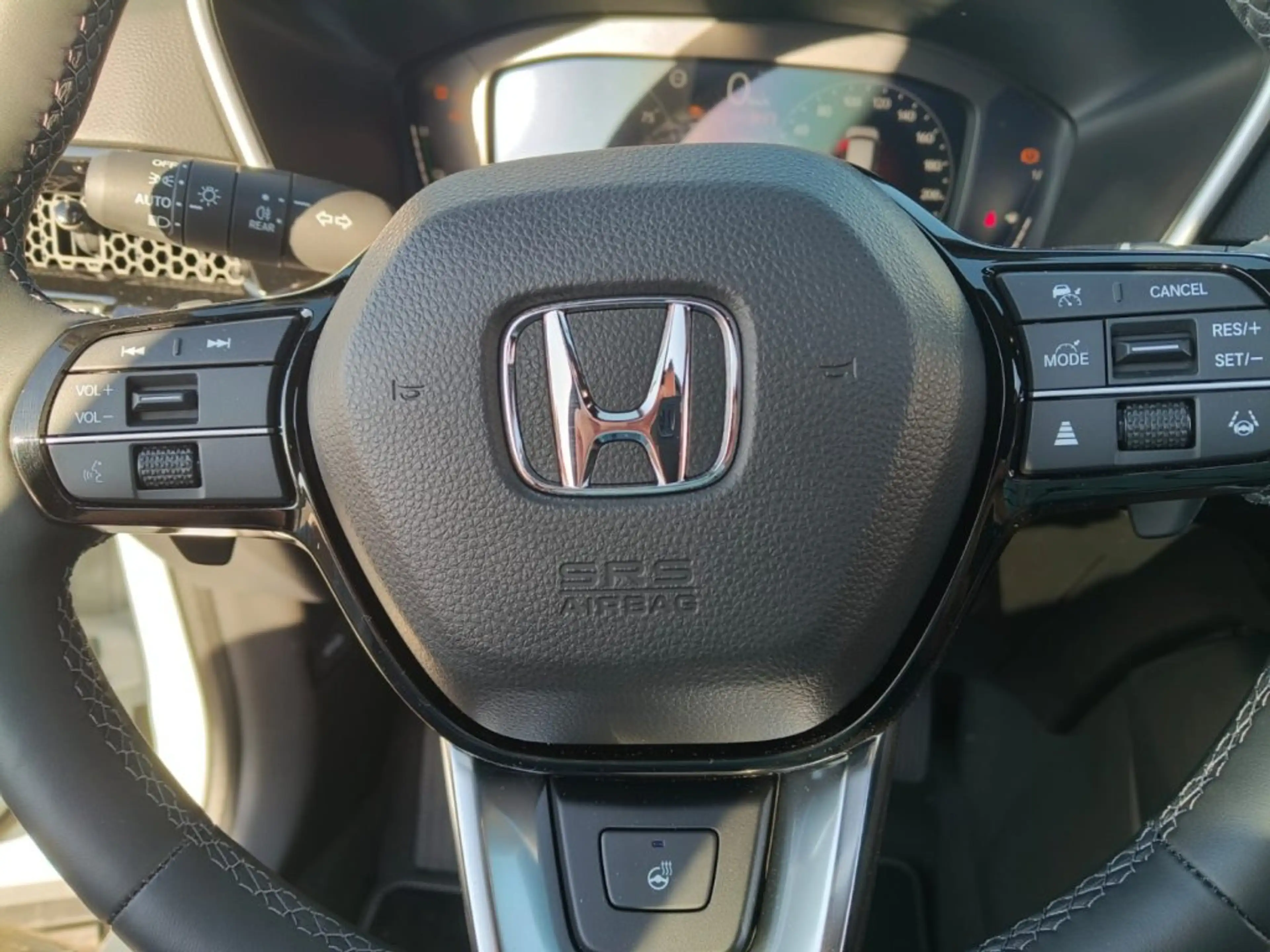Honda CR-V e:HEV 4WD  Allrad 2.0 AT Elegance — photo 14