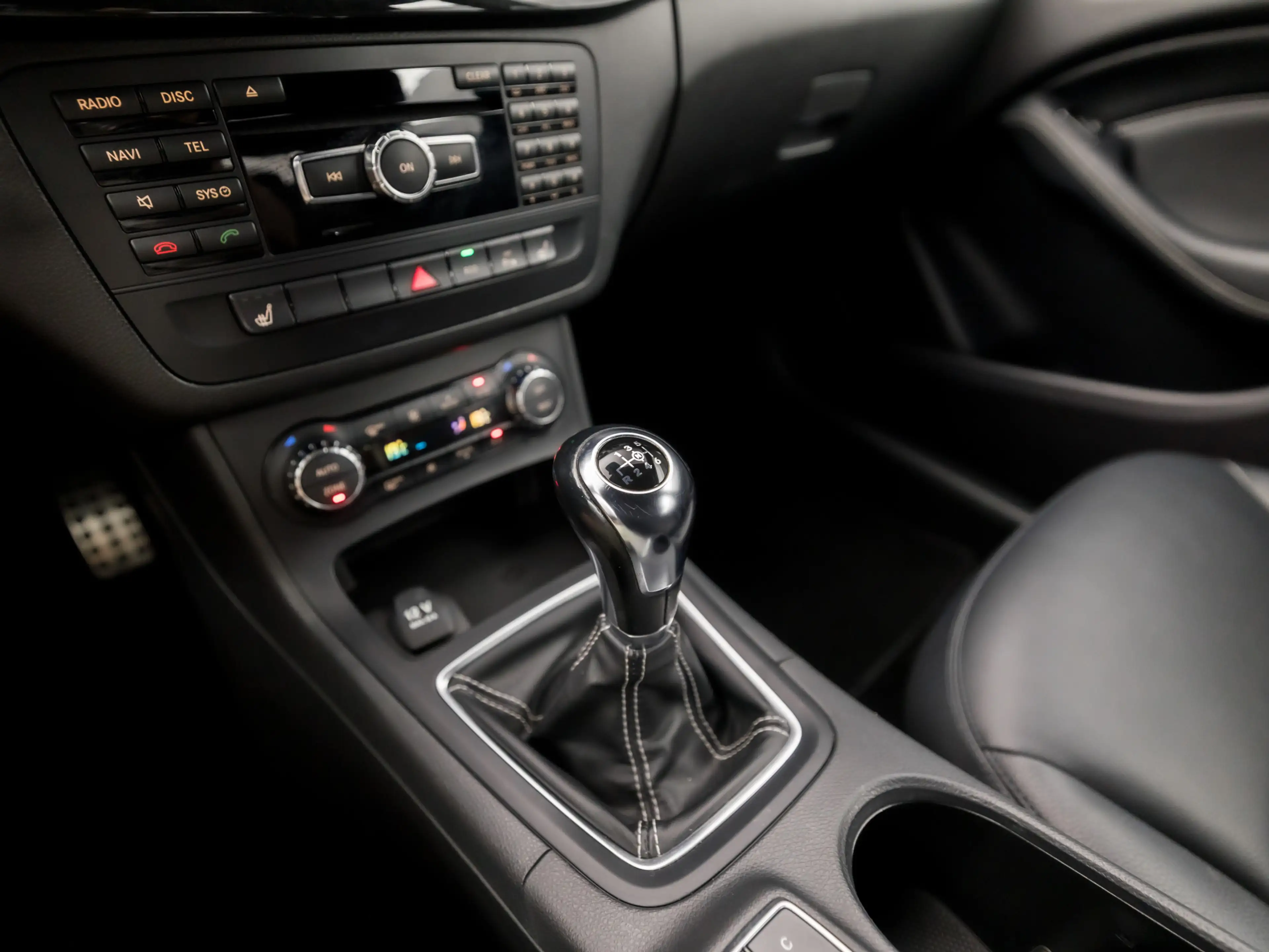Mercedes-Benz B 200 AMG Sport 157Pk (GROOT NAVI, CLIMATE, CAMERA, HARM — photo 13