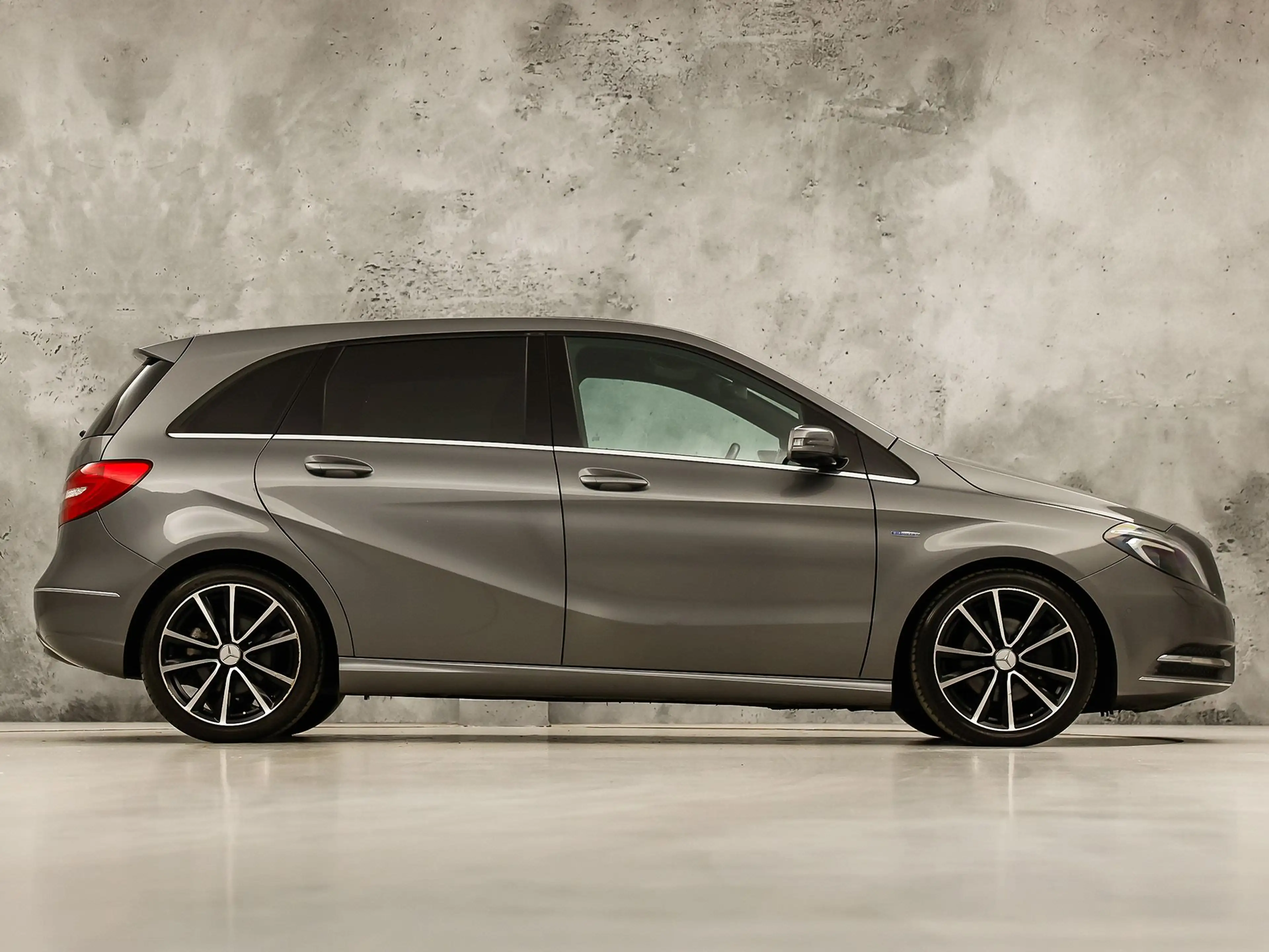 Mercedes-Benz B 200 AMG Sport 157Pk (GROOT NAVI, CLIMATE, CAMERA, HARM — photo 4