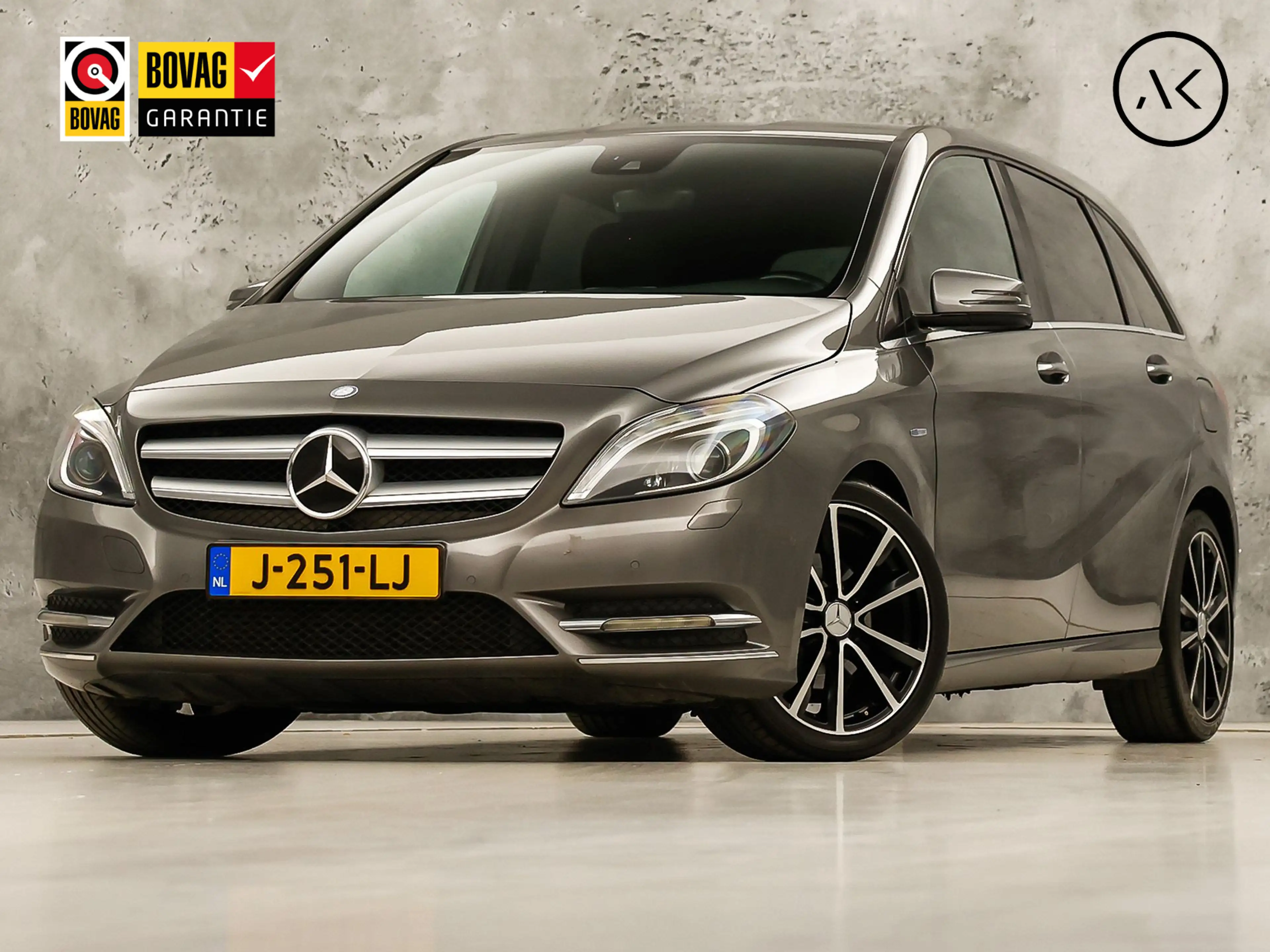 Mercedes-Benz B 200 AMG Sport 157Pk (GROOT NAVI, CLIMATE, CAMERA, HARM