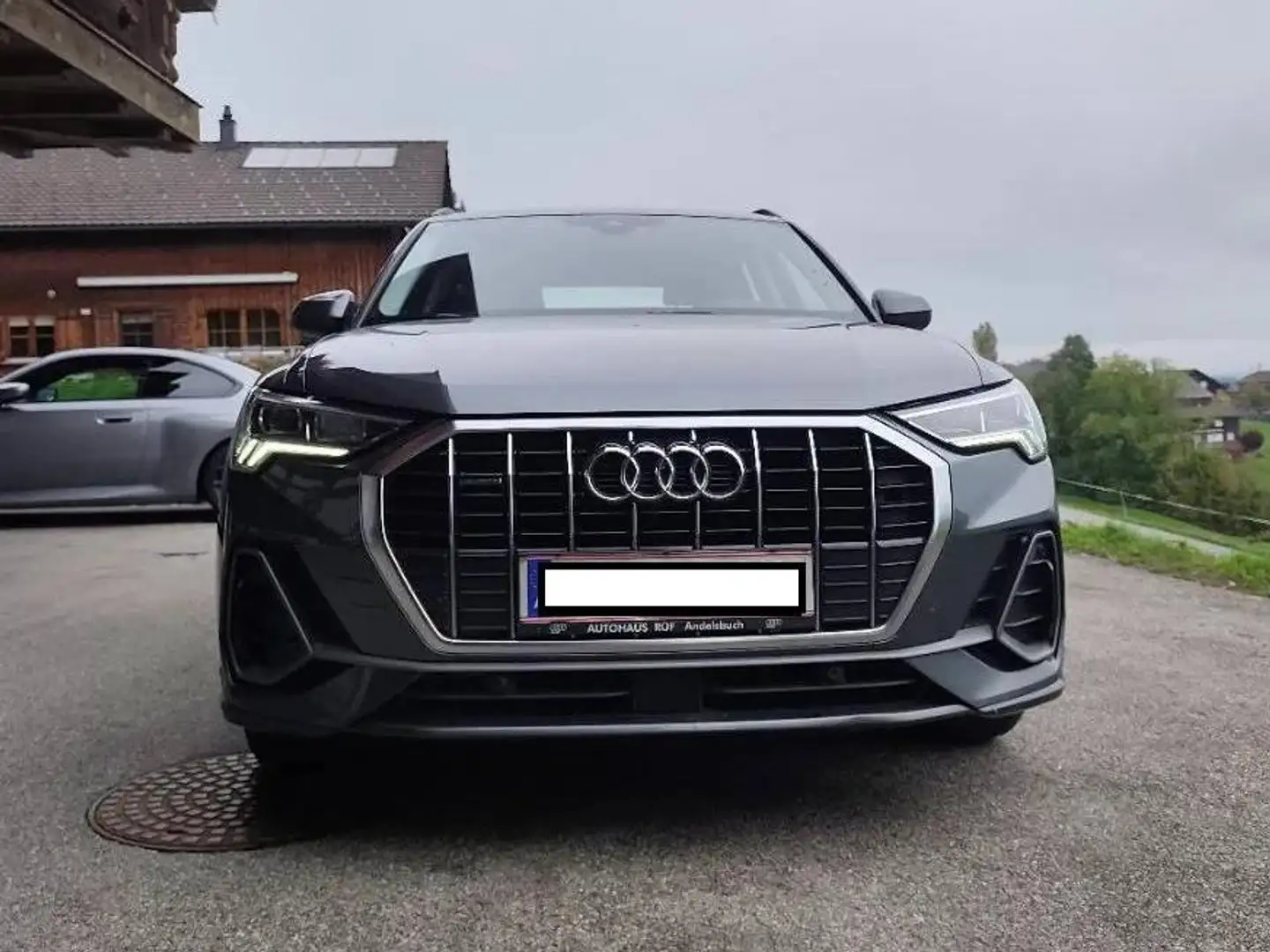 Audi Q3 Q3 40 TFSI quattro S-line S-tronic S-line Grau - 1
