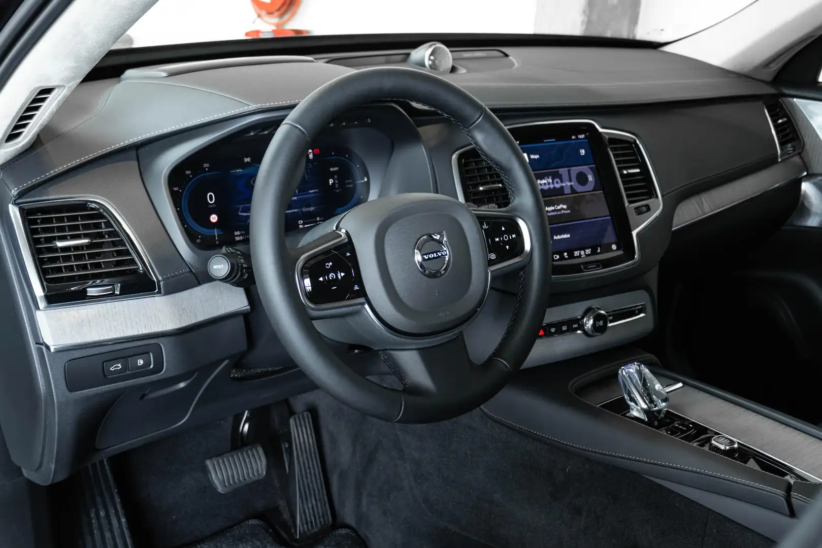 Volvo XC90 2.0 T8 Plug-in hybrid AWD Ultra Dark | Nappa leder Zwart - 2