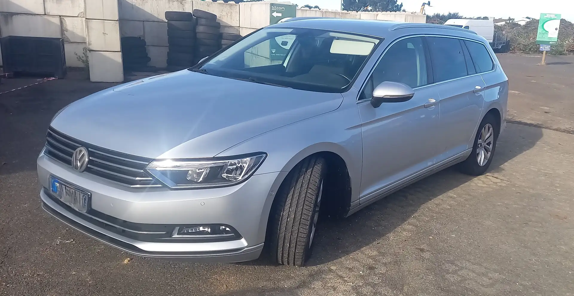 Volkswagen Passat Variant Passat SW 1.4 TSI 150 ACT BMT DSG7 Confortline Argent - 2