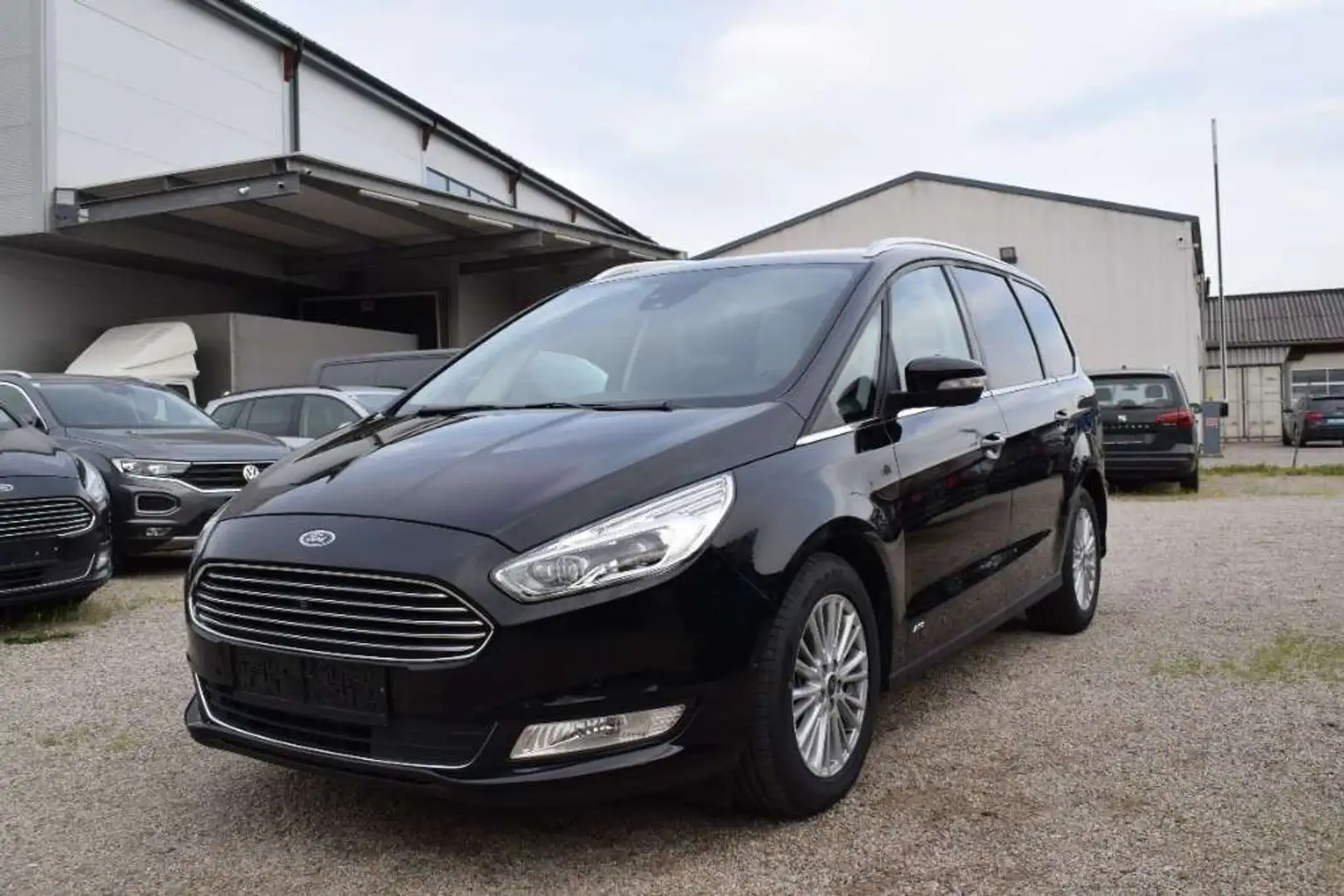 Ford Galaxy 2,0 EcoBlue SCR AWD Titanium Aut. Schwarz - 2