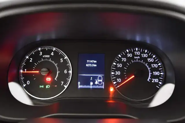 Dacia Duster view 8