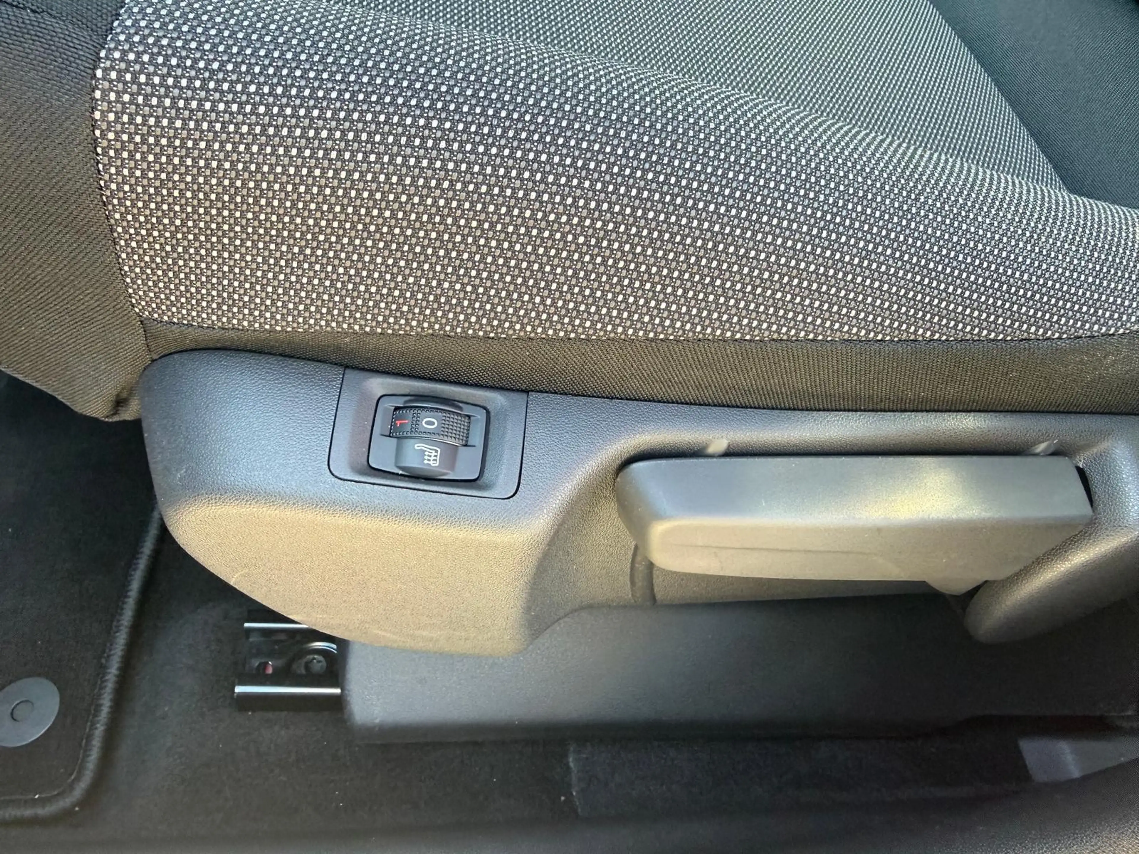 Citroen C3 Aircross 1.2 12V e-THP / PureTech — photo 9
