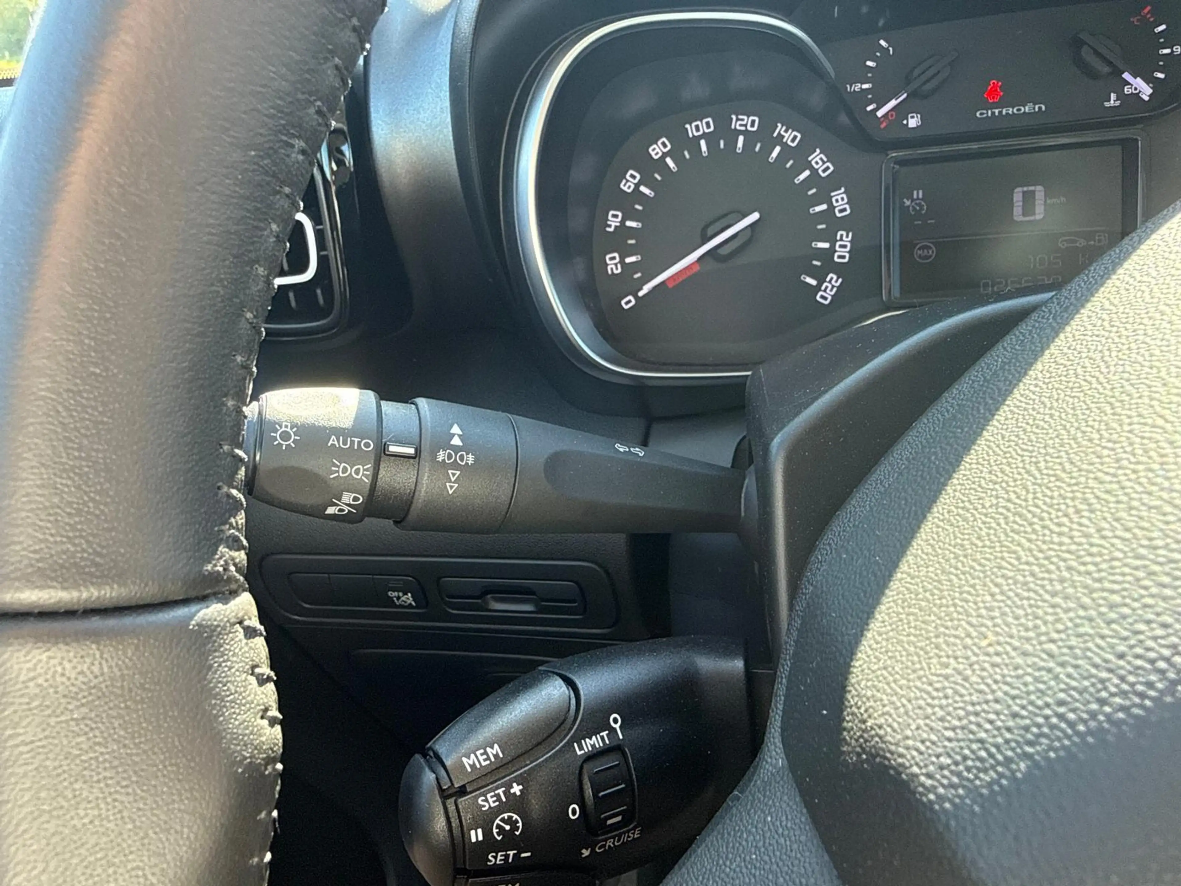 Citroen C3 Aircross 1.2 12V e-THP / PureTech — photo 11