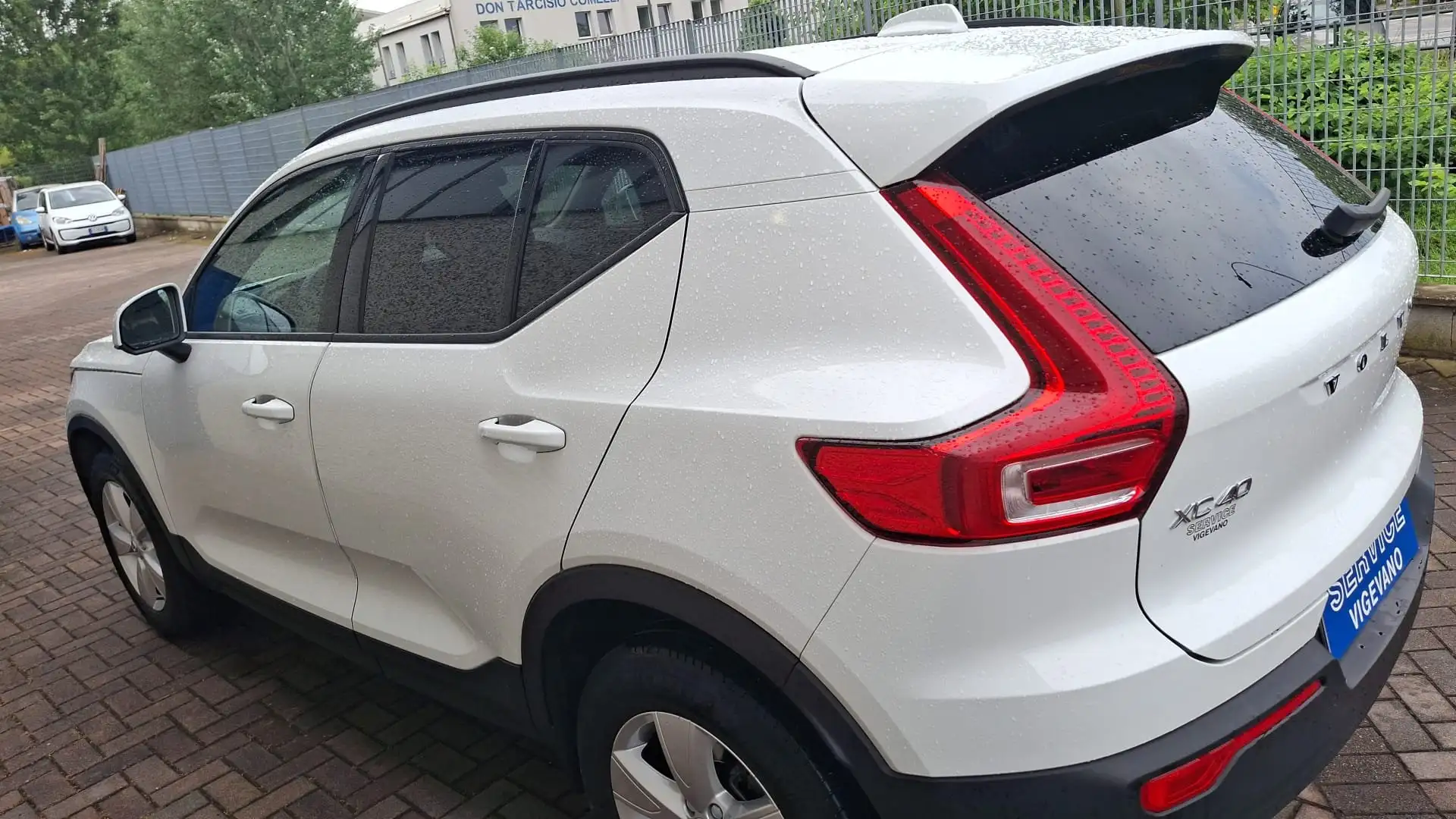 Volvo XC40 XC40 1.5 t2 Momentum Core auto my21 Bianco - 2