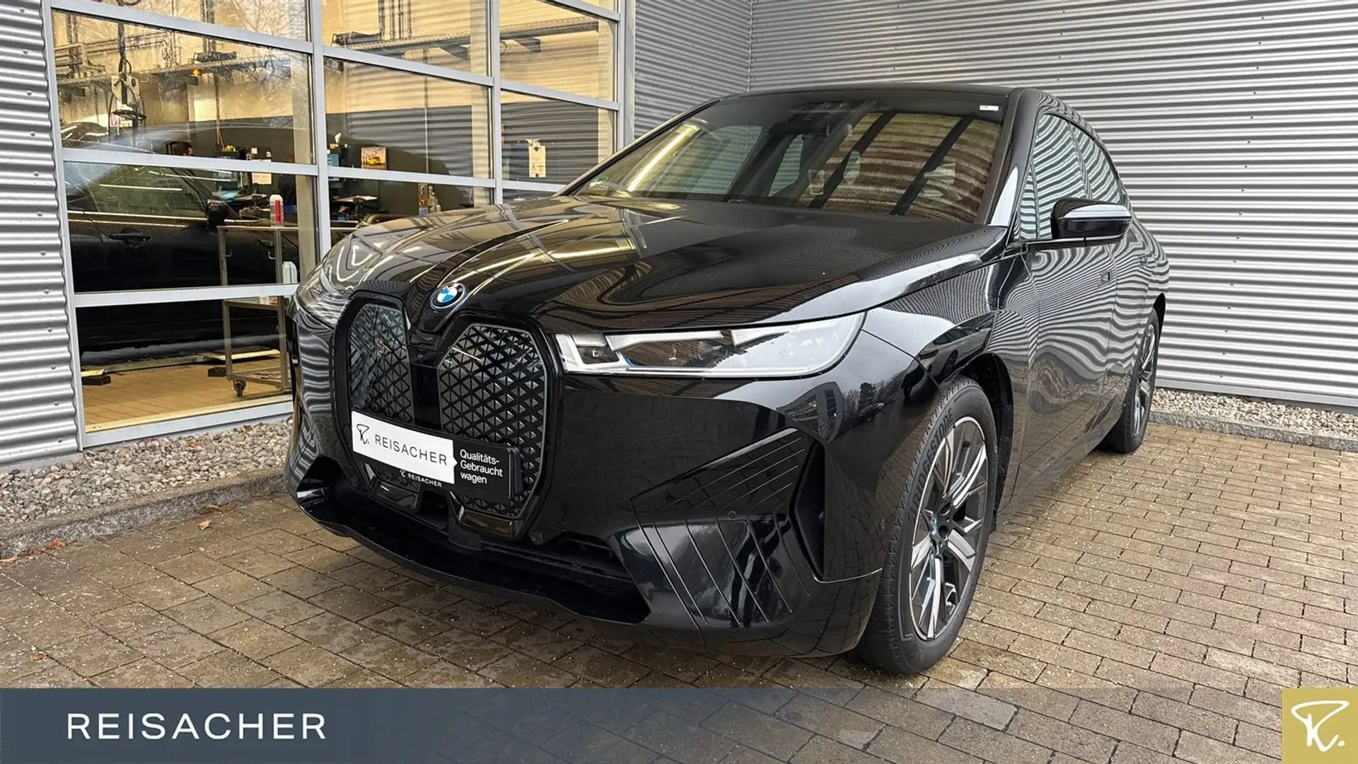 BMW iX xDrive40 Sportpaket Navi ACC 360° HUD Laser Schwarz - 1