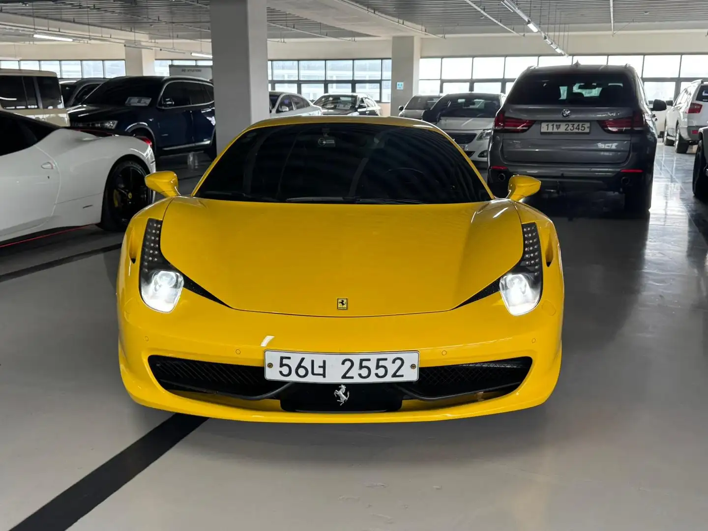 Ferrari 458 Italia 4.5L V8 570ch / Volant LED Carbone Jaune - 2