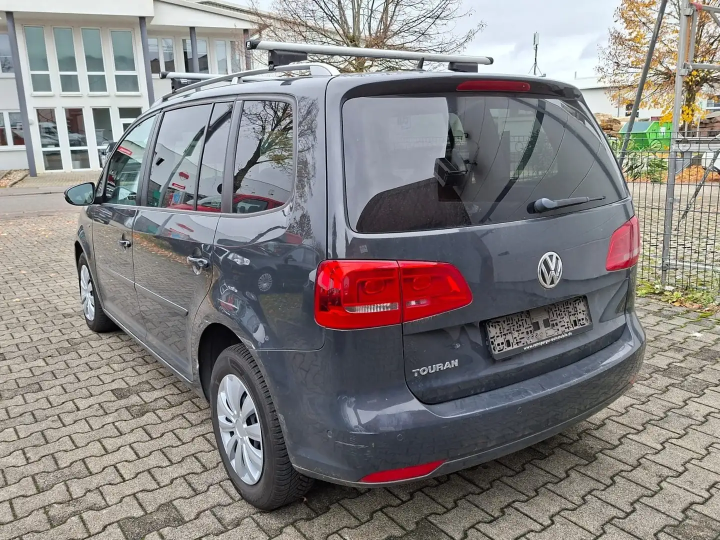 Volkswagen Touran TSI LIFE-Klima-SHZ-PDC-Tempo-TÜV-Garantie Grau - 2