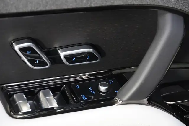 Land Rover Range Rover Sport P440e SE DAB Standhzg. Ansicht 7