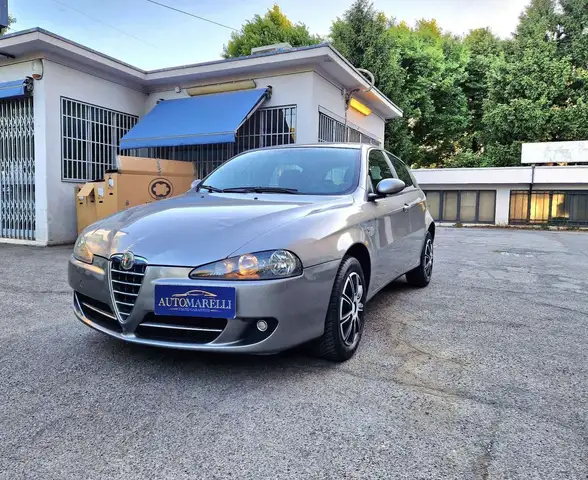 Alfa Romeo 147 5p 1.6 ts 16v Progression c/CL 105cv