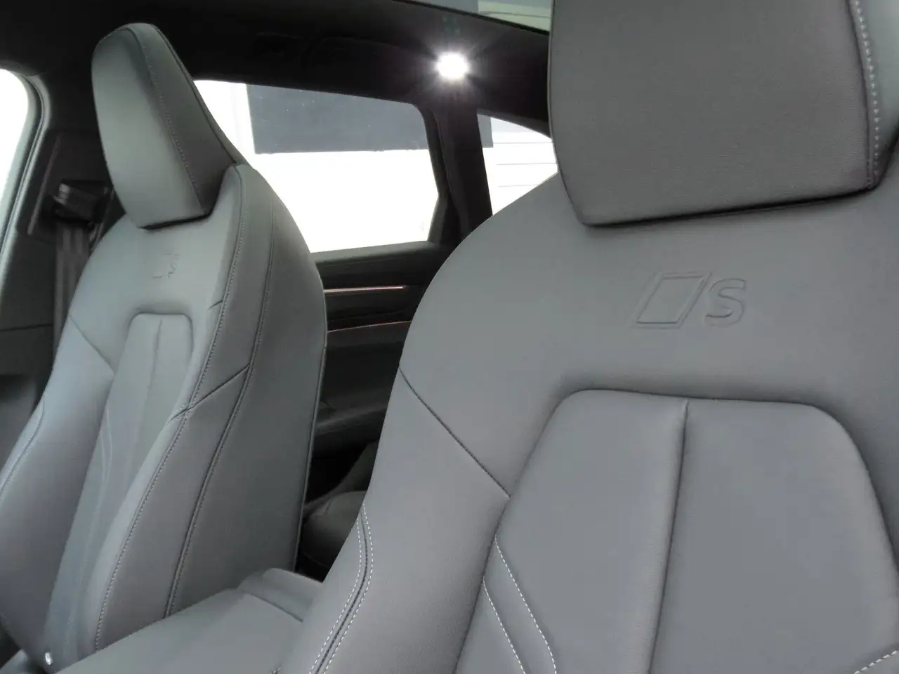 Audi A6 Avant TDI S line PANO LEDER 20"Alu TECH+ 11