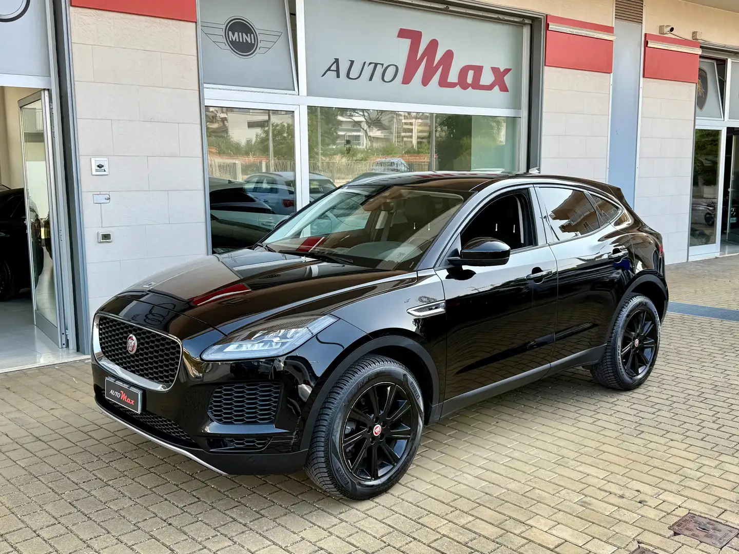 Jaguar E-Pace E-Pace 2.0d i4 S awd 150cv auto my19 AUTOCARRO Nero - 1