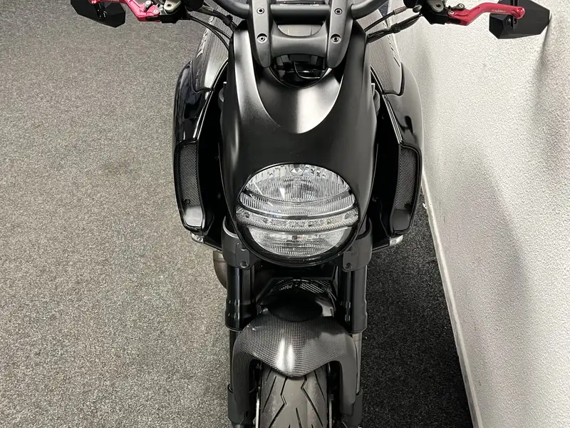 Ducati Diavel - foto 2