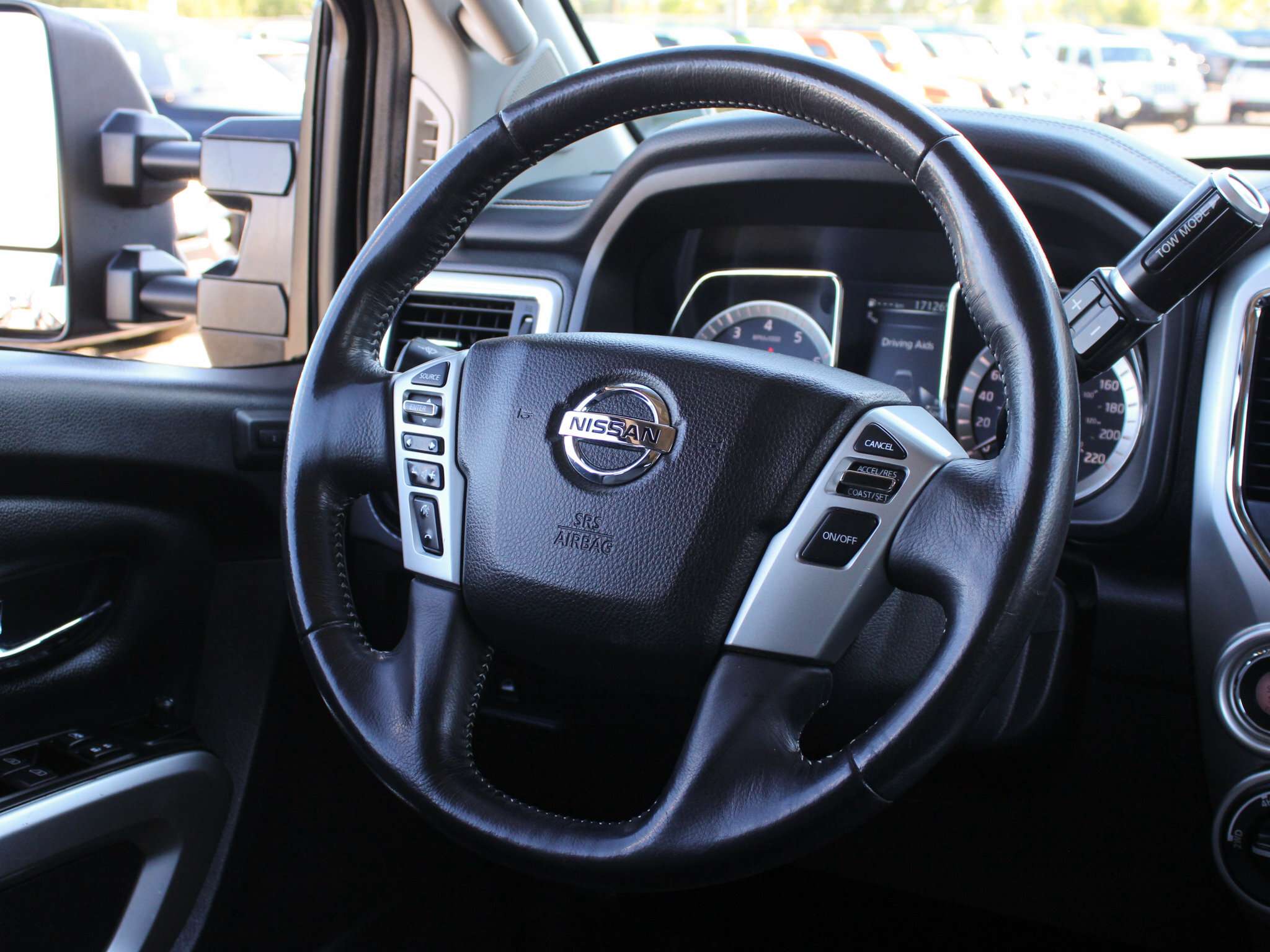 2018 Nissan Titan PRO 4X * | 3M PPF | 5.6L V8 | Tonneau Cover | 360 — снимка 1