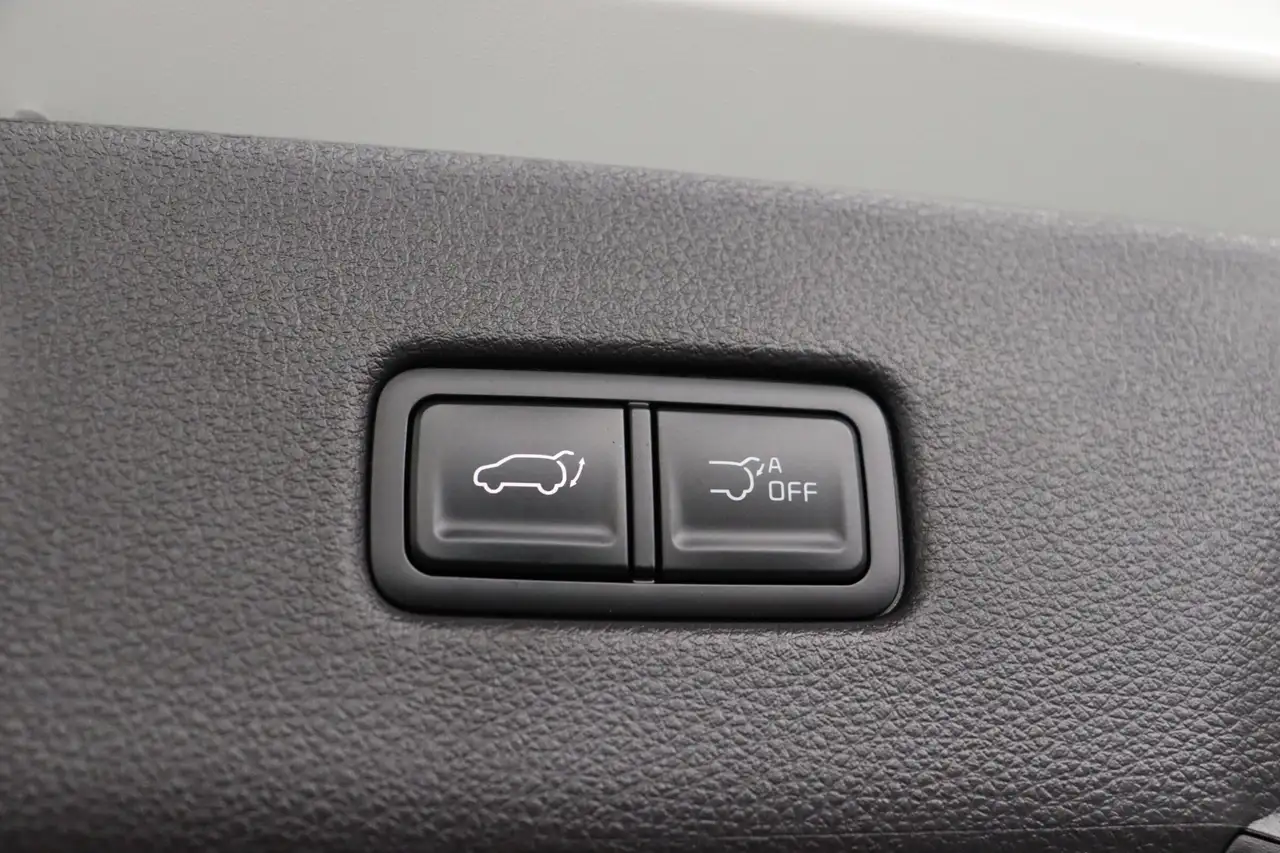 Kia Carnival снимка Kia Carnival