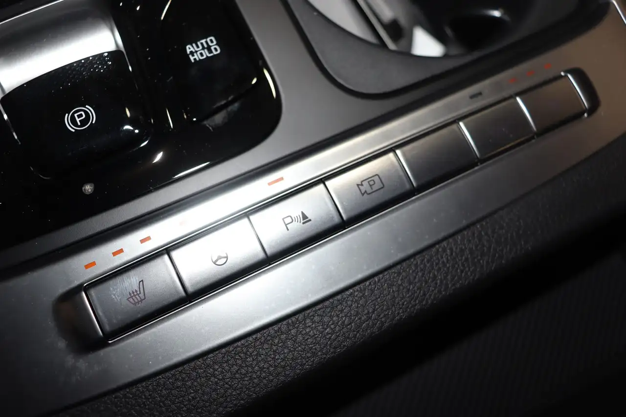 Kia Carnival снимка Kia Carnival