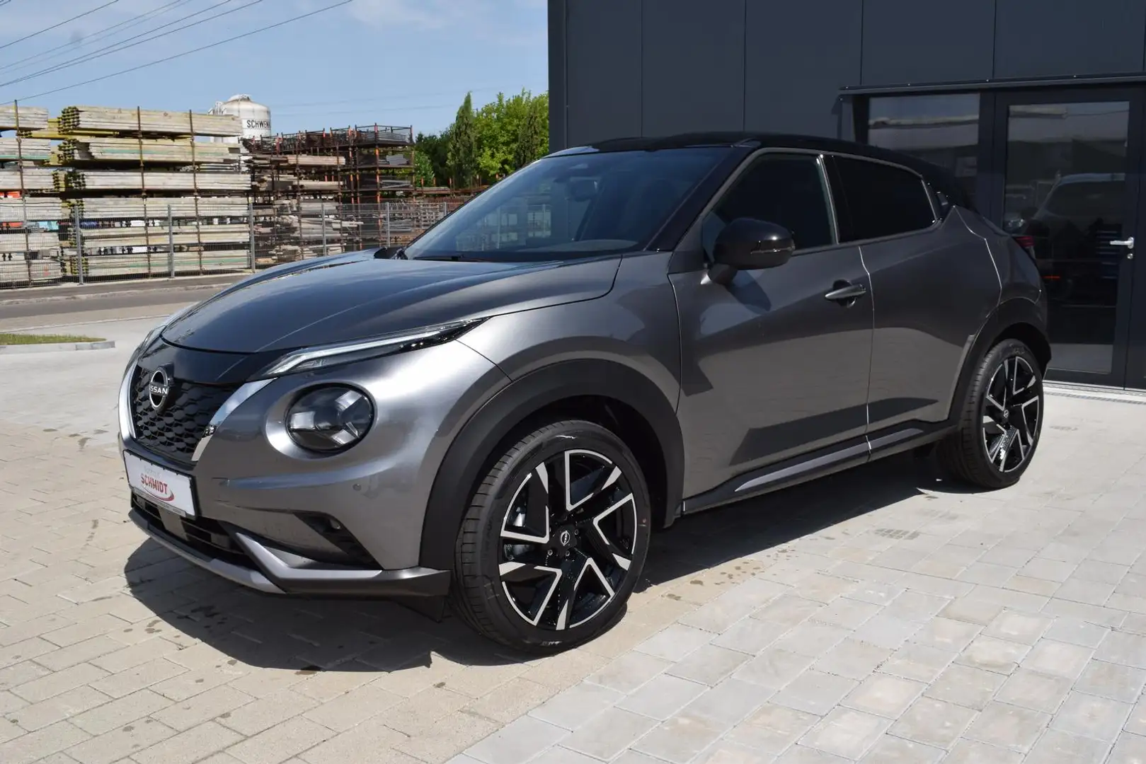 Nissan Juke 1.6 Hybrid N-Design Grau - 2
