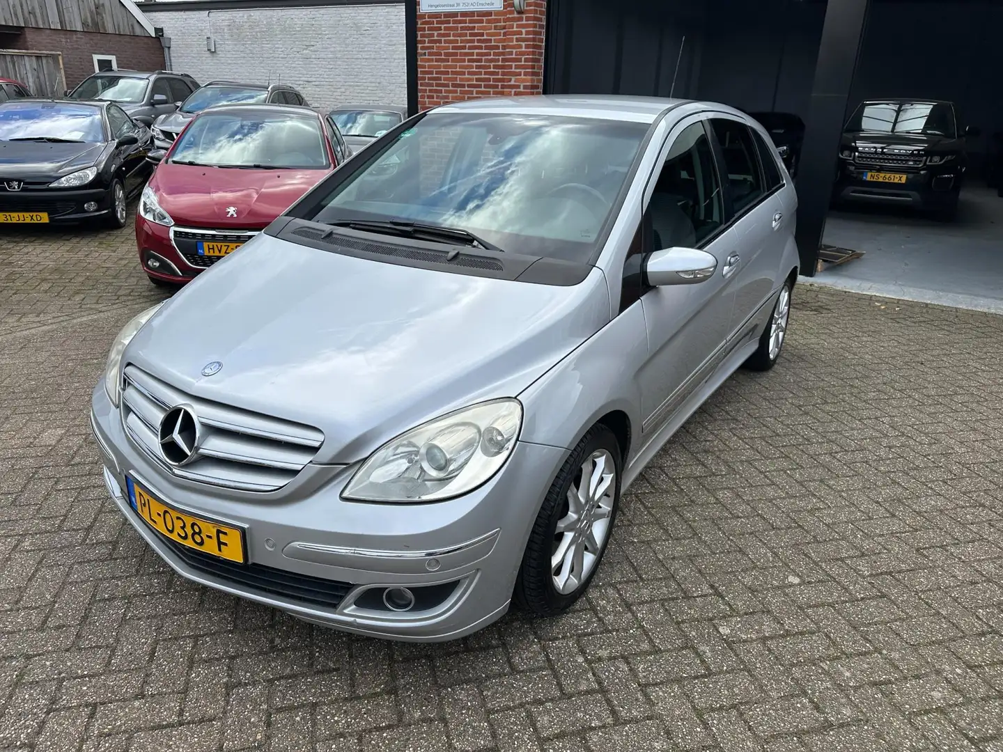 Mercedes-Benz B 200 AUTOMAAT-AIRCO-CRUISE Gris - 2